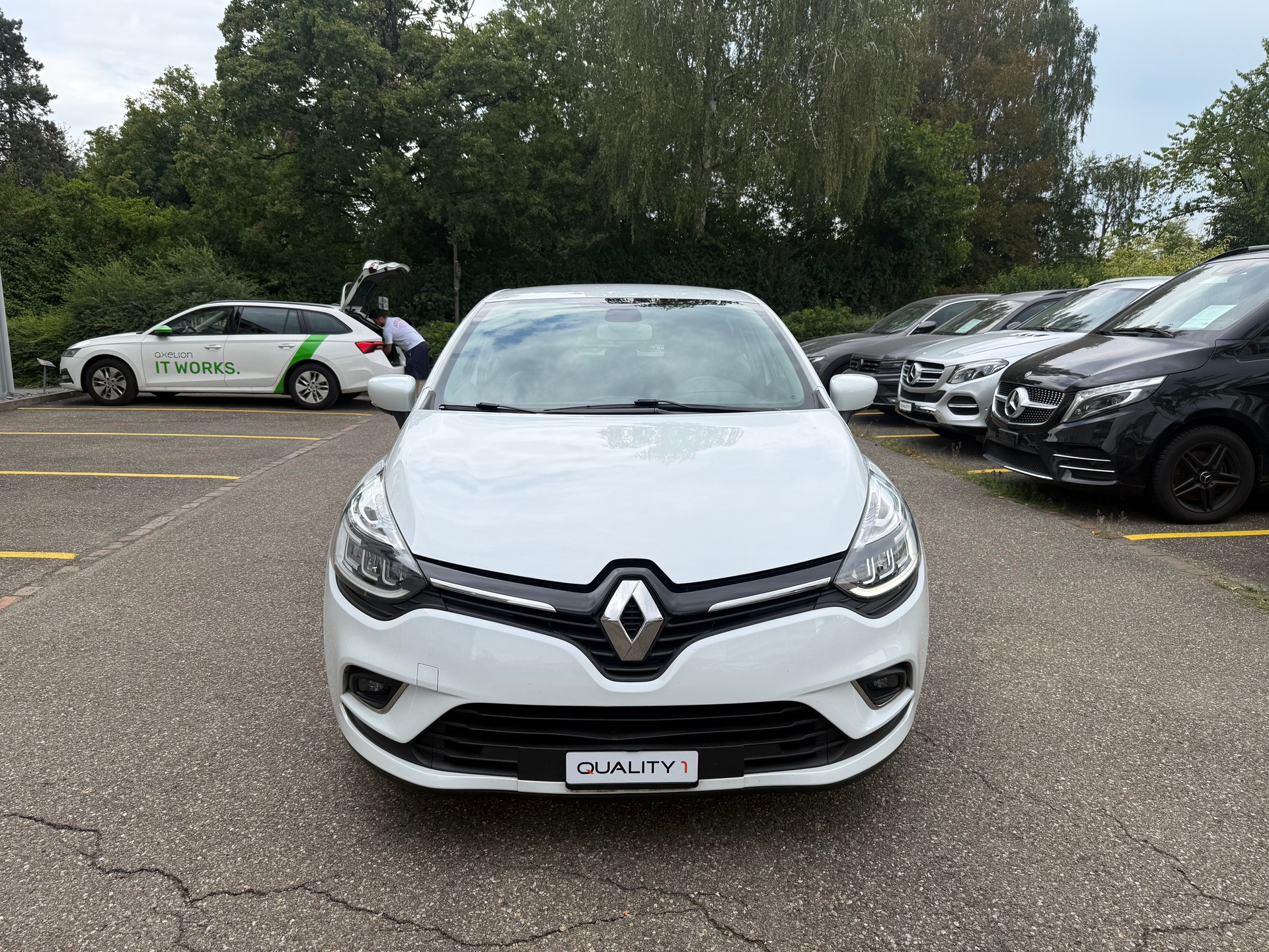 RENAULT Clio 1.2 16V T 90th Anniversaary EDC-image-1