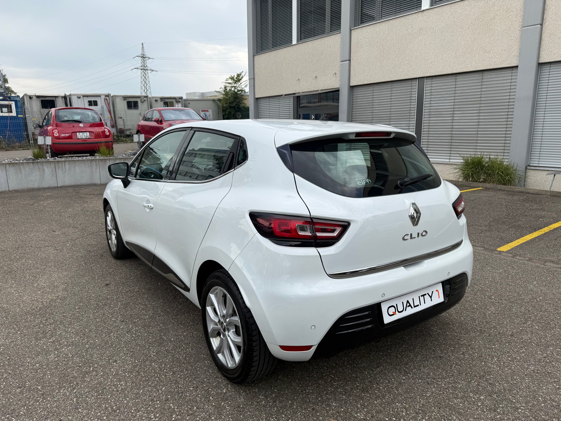 RENAULT Clio 1.2 16V T 90th Anniversaary EDC-image-3