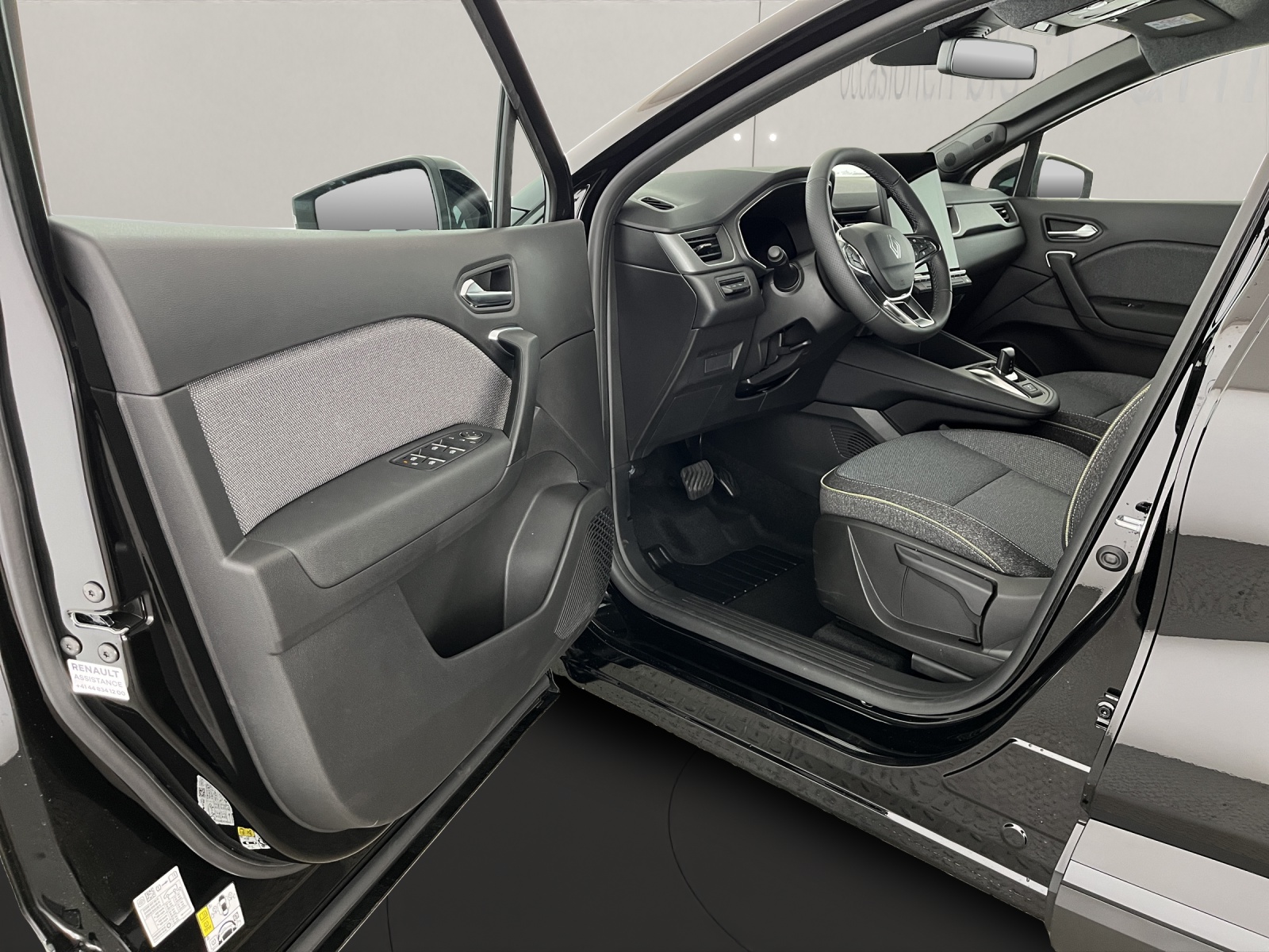 RENAULT Captur 1.8 E-Tech techno-image-6