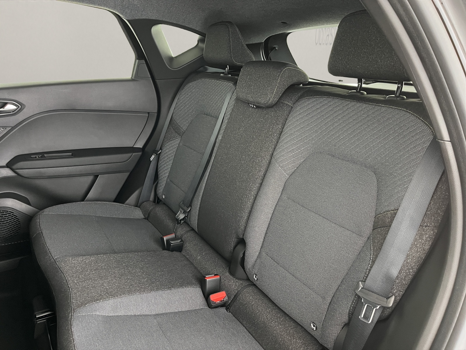 RENAULT Captur 1.8 E-Tech techno-image-16