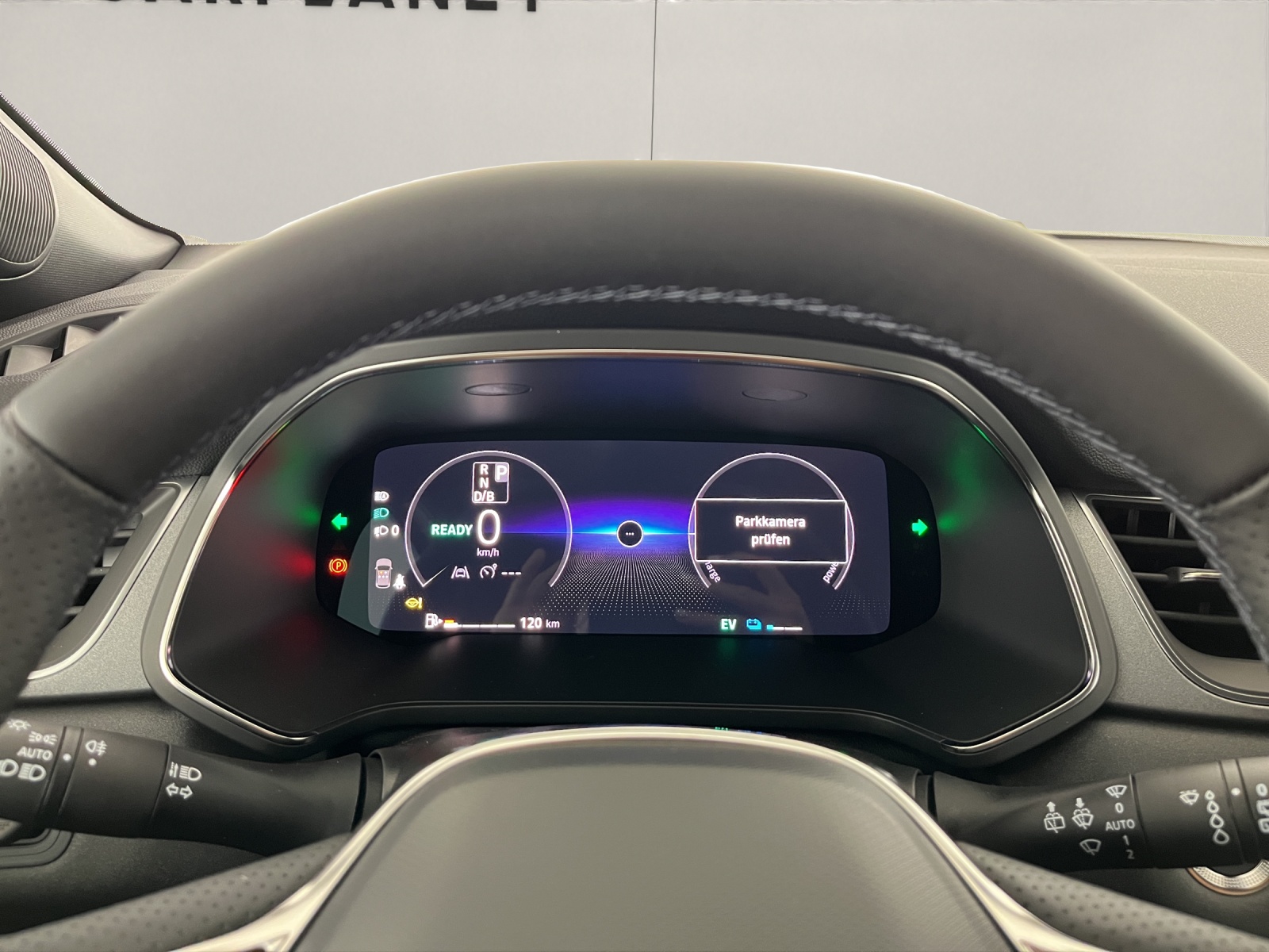 RENAULT Captur 1.8 E-Tech techno-image-10