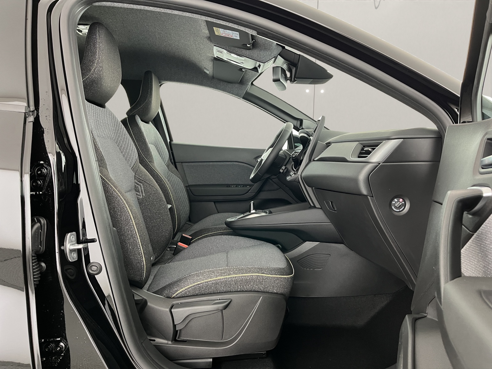RENAULT Captur 1.8 E-Tech techno-image-15