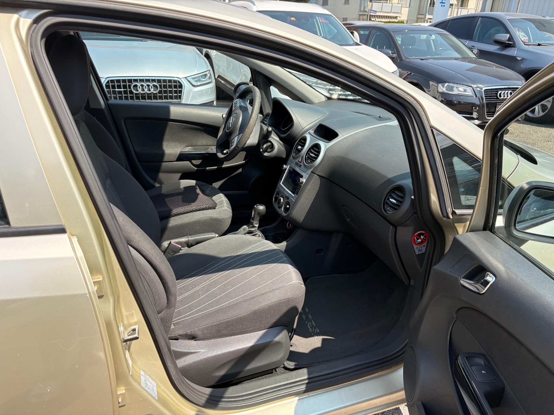 OPEL Corsa 1.4 TP Enjoy-image-4