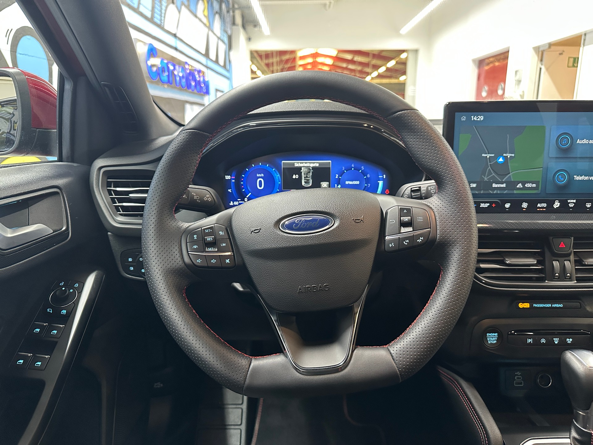 FORD Focus 1.0 MHEV ST-Line X Automat-image-10
