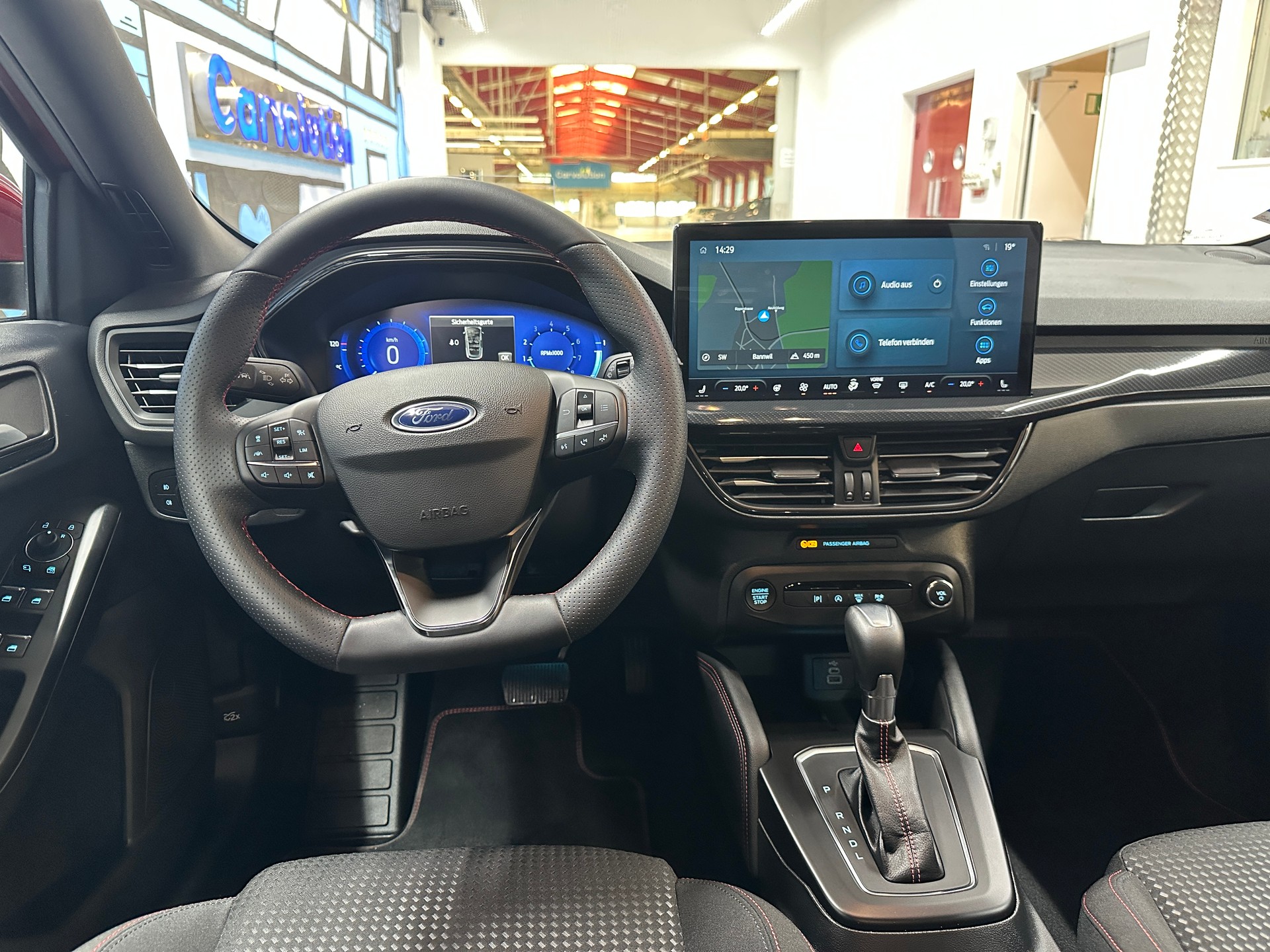 FORD Focus 1.0 MHEV ST-Line X Automat-image-9