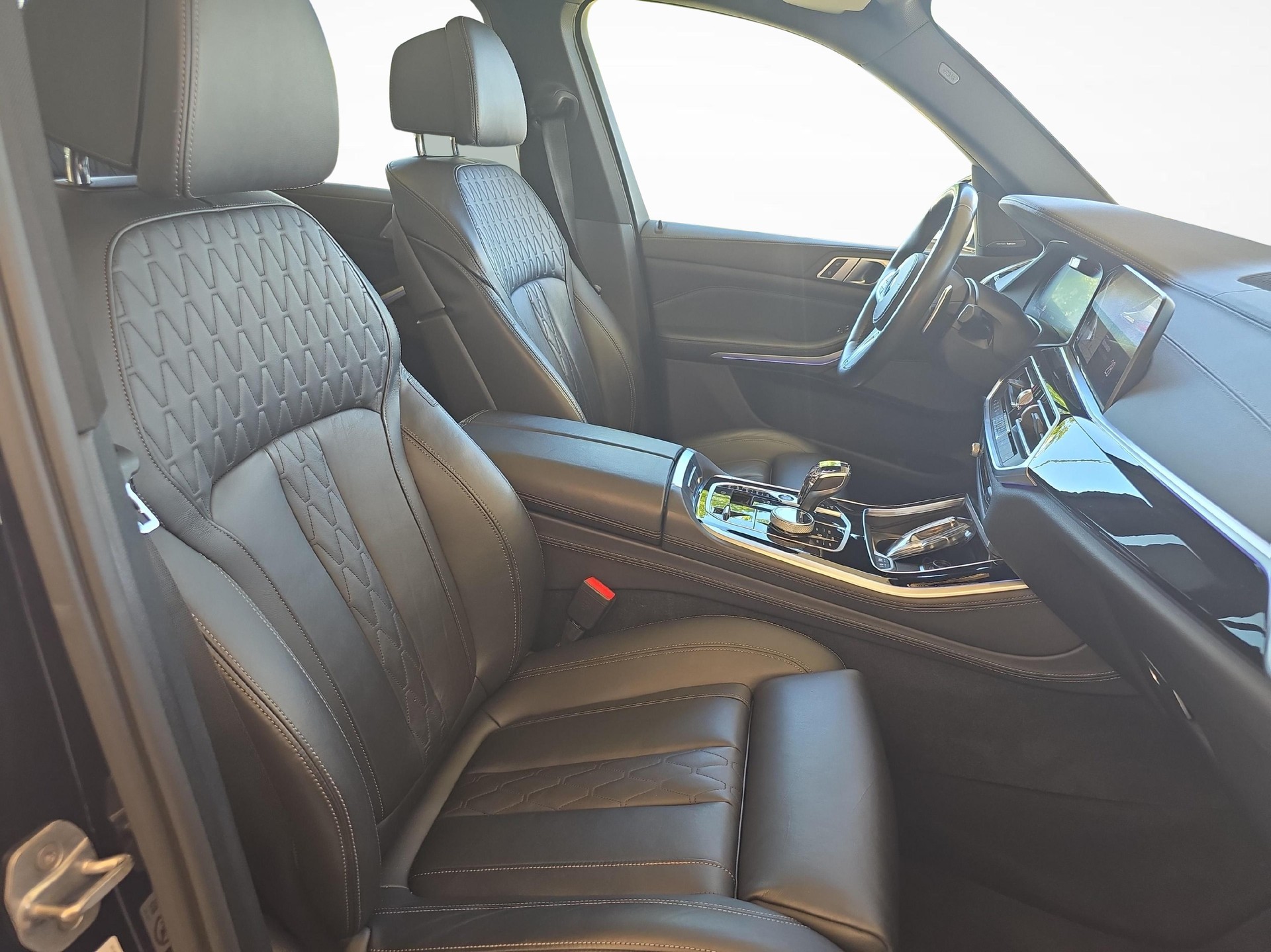 BMW X5 40i xDrive SAG / Jetzt mit attraktivem 1.99% Leasing-image-9