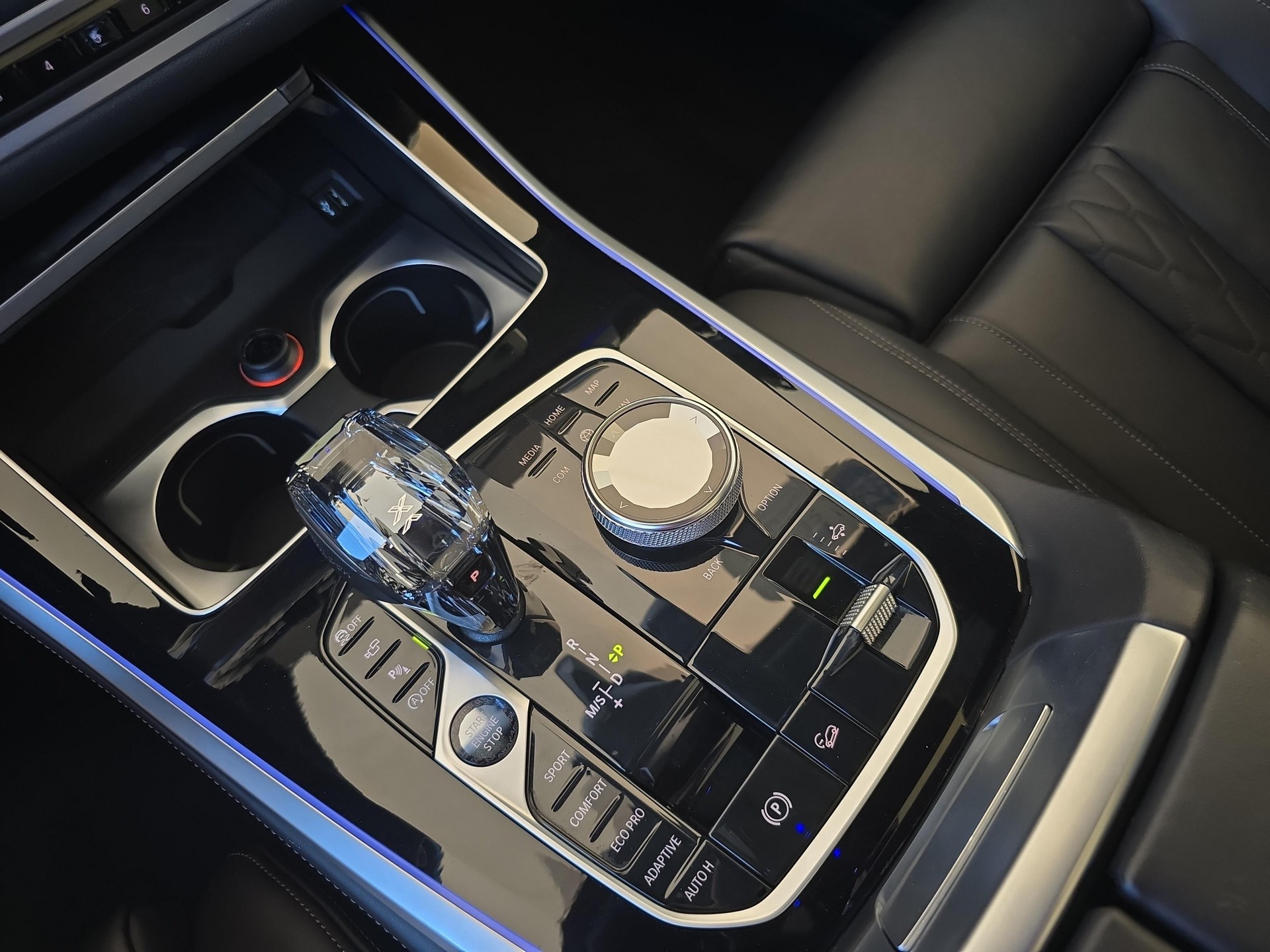 BMW X5 40i xDrive SAG / Jetzt mit attraktivem 1.99% Leasing-image-14
