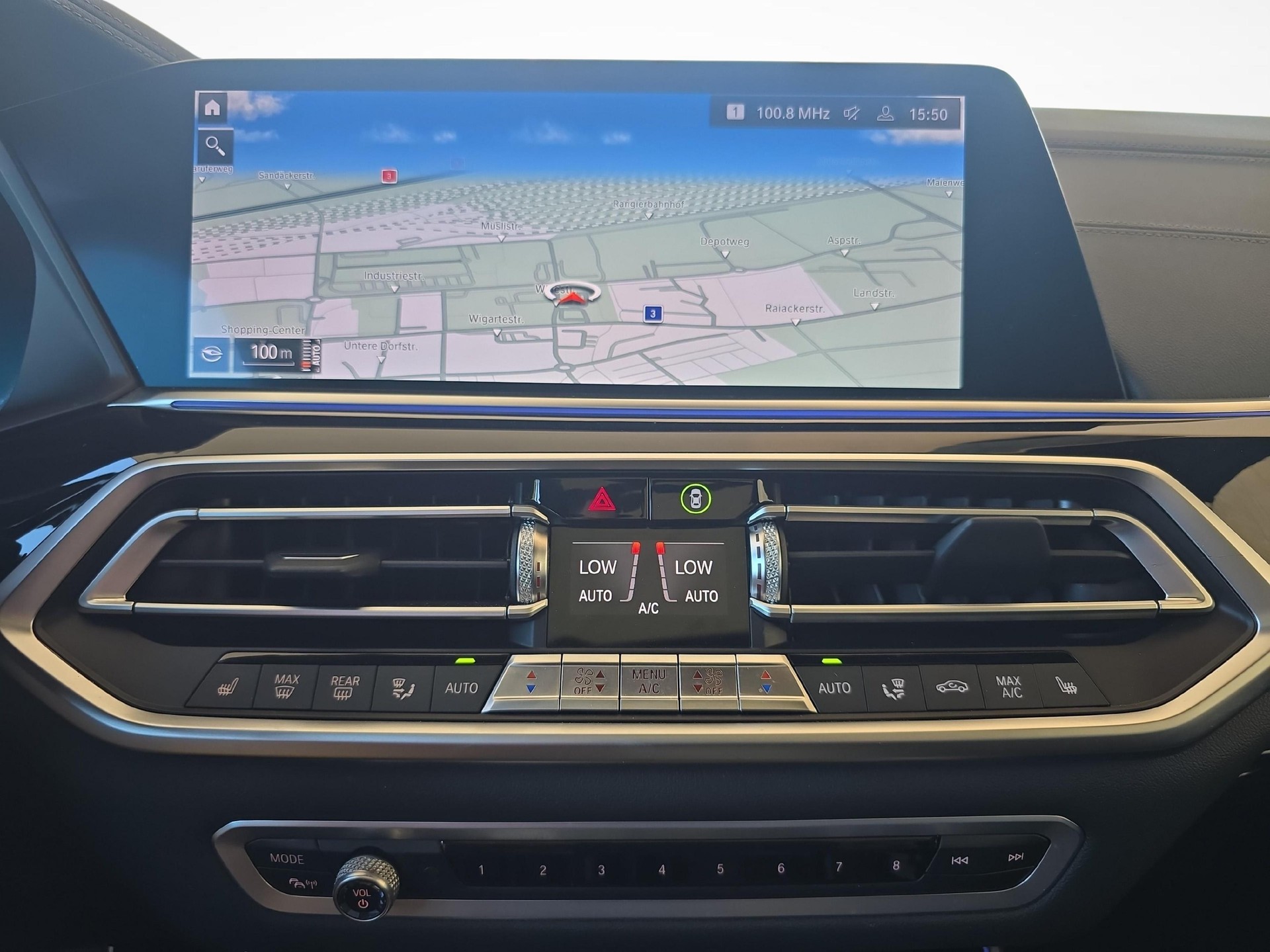 BMW X5 40i xDrive SAG / Jetzt mit attraktivem 1.99% Leasing-image-12