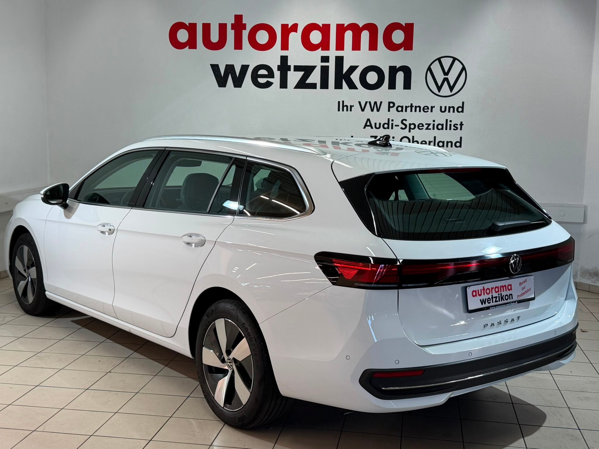 VW Passat Variant 2.0 TDI evo Business DSG-image-2