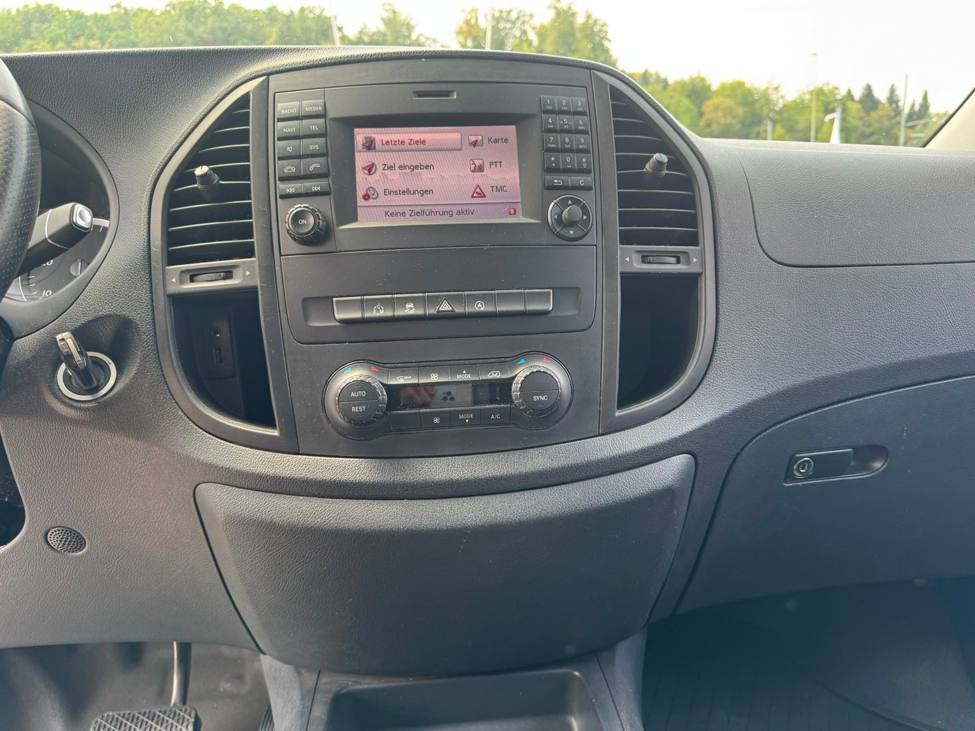 MERCEDES-BENZ Vito 119 BlueTEC EL 7G-Tronic Euro 6-image-13