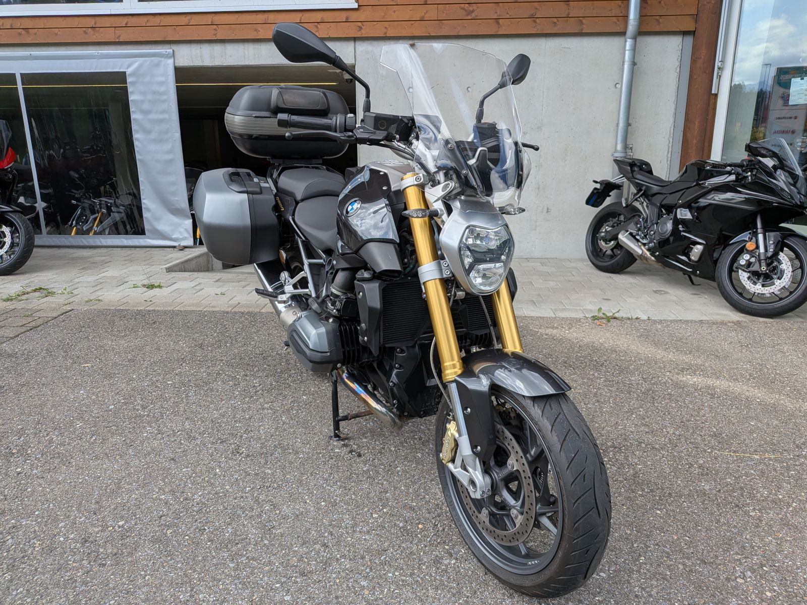 BMW R 1200 R ABS-image-1