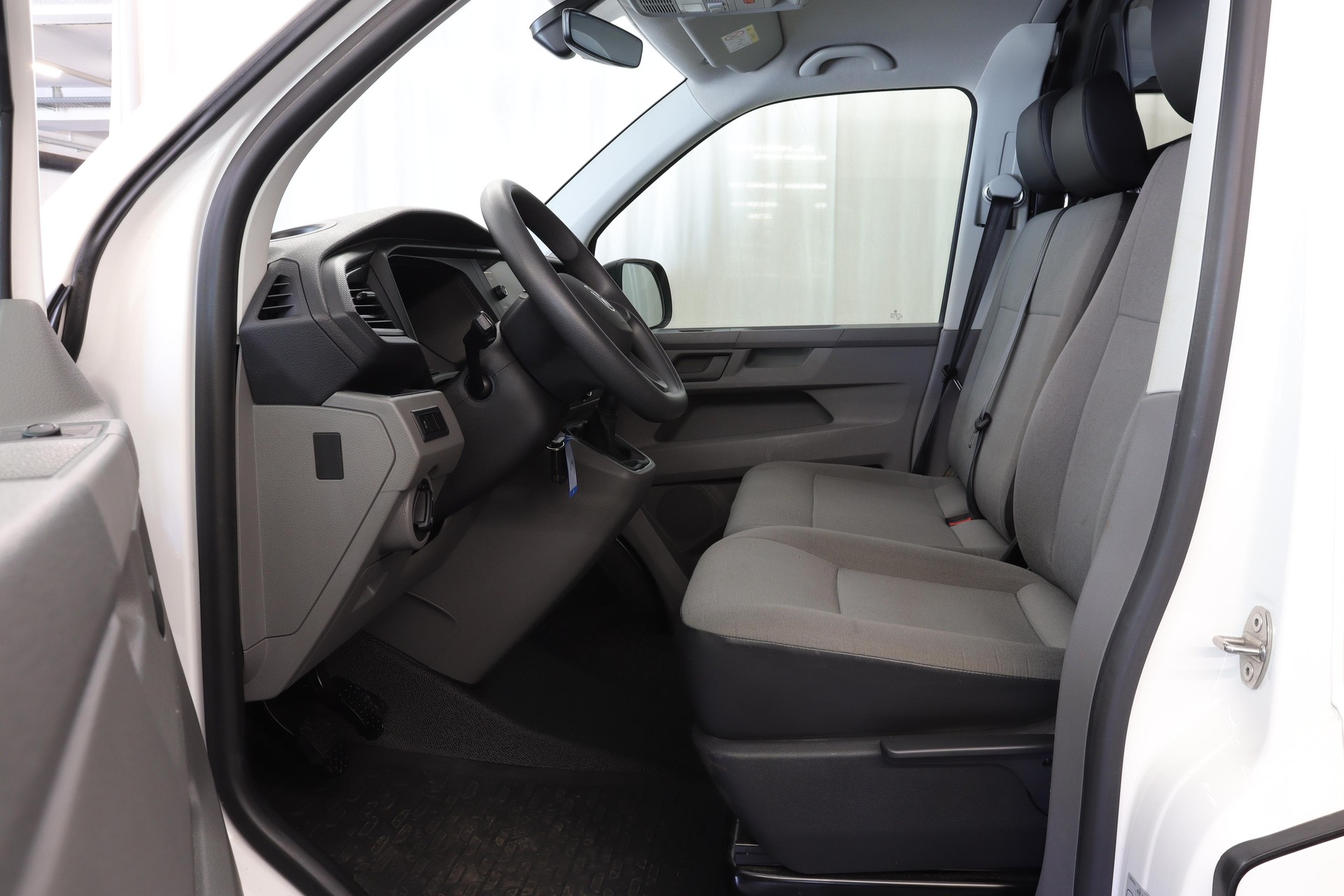 VW T6.1 Kaw. 3000 2.0 TDI 150 4motion-image-2