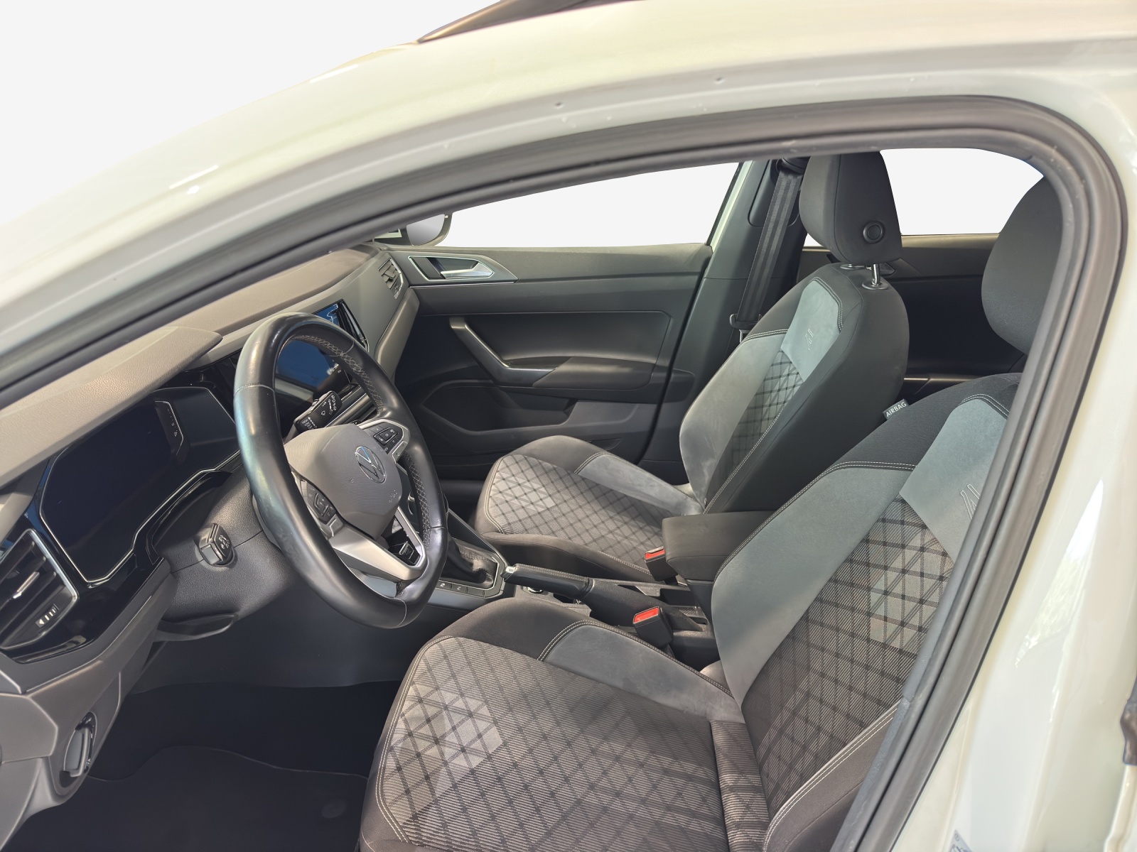 VW Taigo 1.0 TSI R-Line DSG-image-7