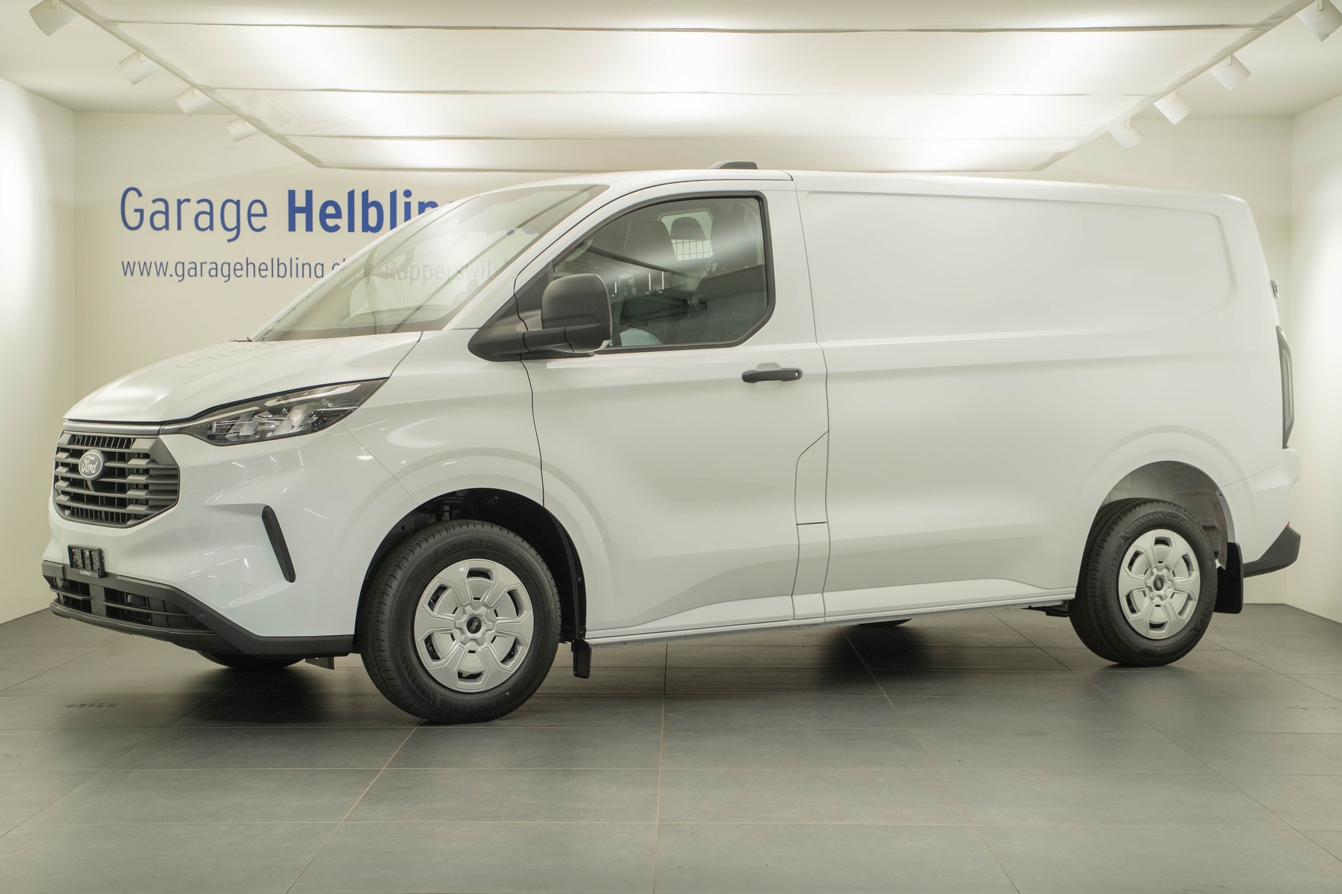 FORD Transit C Van 320 L1 2.5 Duratec 233 Trend PHEV-image-0