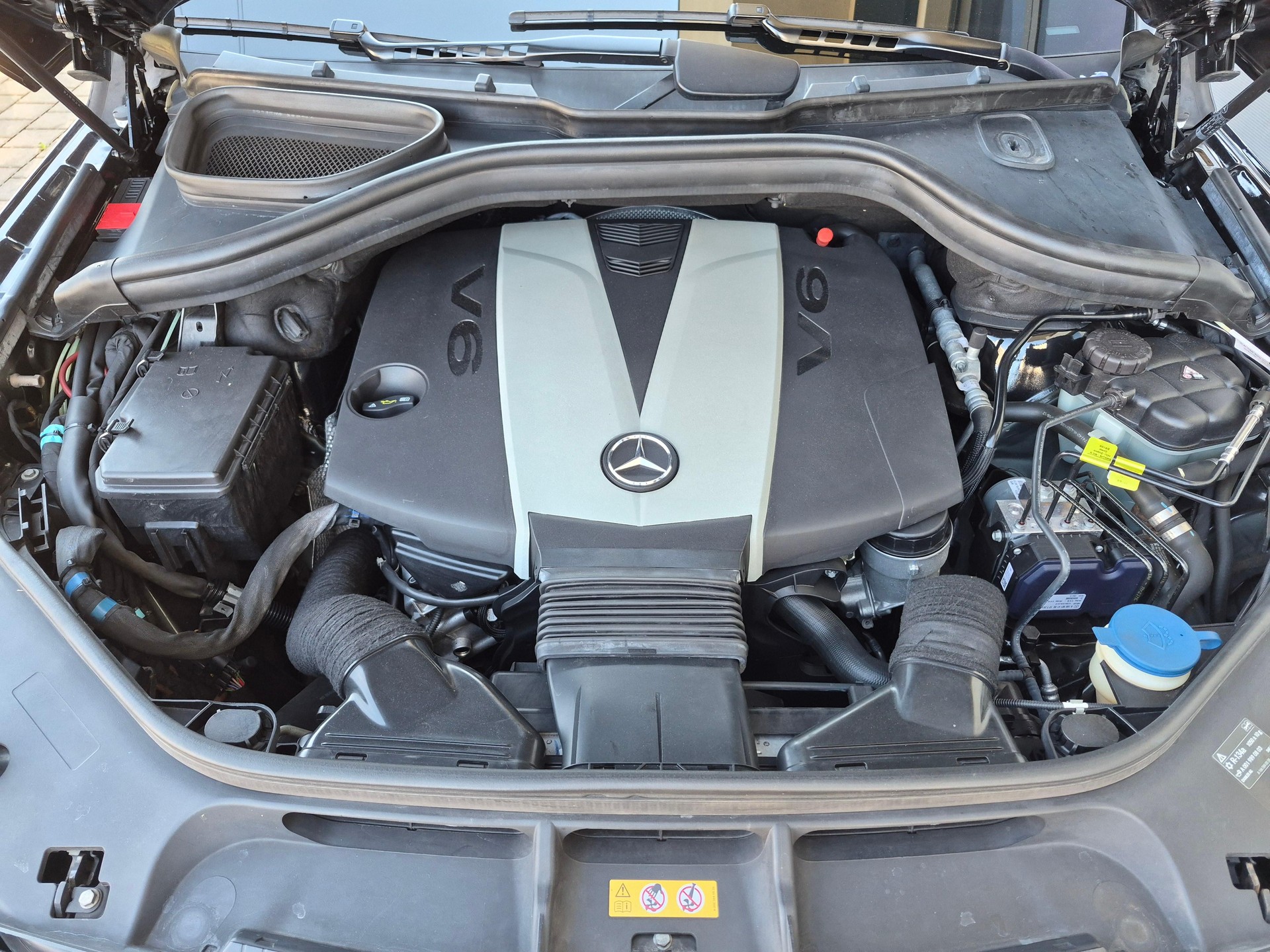 MERCEDES-BENZ ML 350 CDI BlueTec-image-14