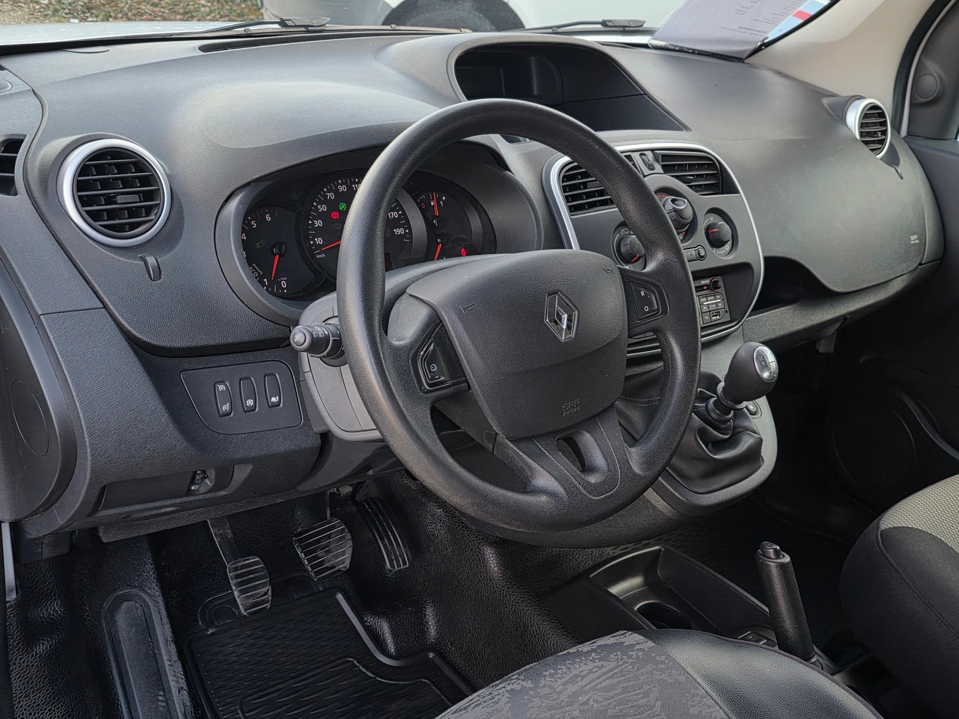 RENAULT Kangoo Maxi dCi 95 ENERGY Business 2 Pl./2 pl. * Ab MFK *-image-16