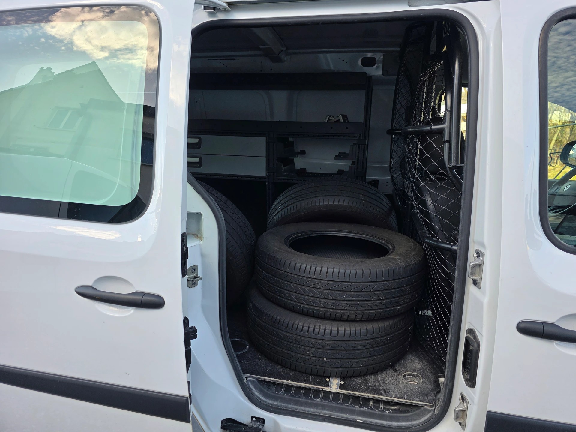 RENAULT Kangoo Maxi dCi 95 ENERGY Business 2 Pl./2 pl. * Ab MFK *-image-12