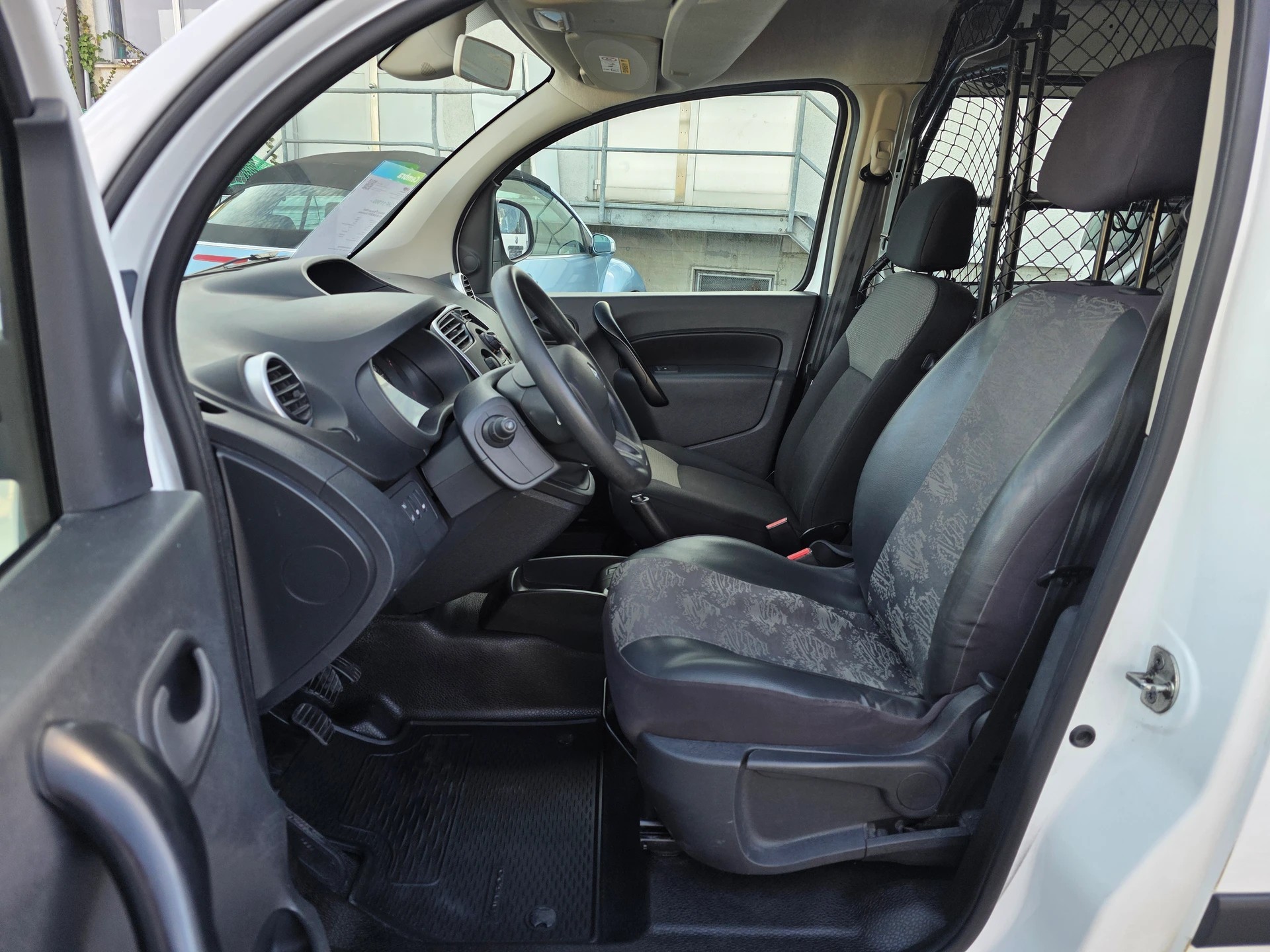 RENAULT Kangoo Maxi dCi 95 ENERGY Business 2 Pl./2 pl. * Ab MFK *-image-15
