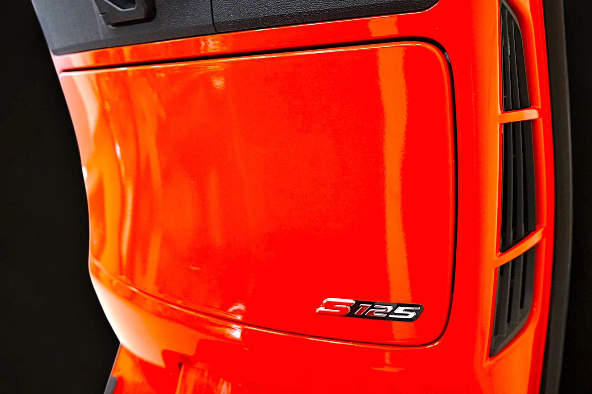 PIAGGIO Vespa GTS 125 Super Sport ABS-image-11
