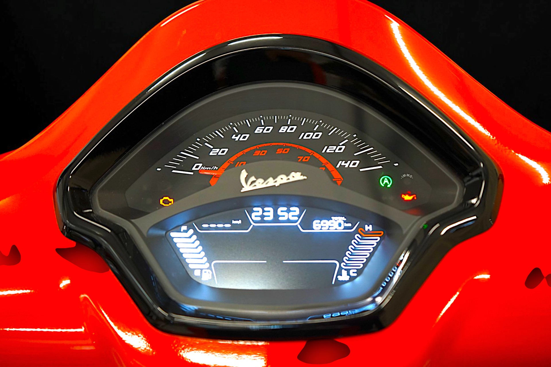PIAGGIO Vespa GTS 125 Super Sport ABS-image-9