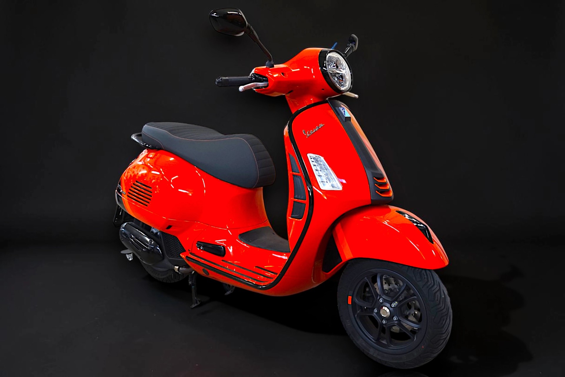 PIAGGIO Vespa GTS 125 Super Sport ABS-image-2