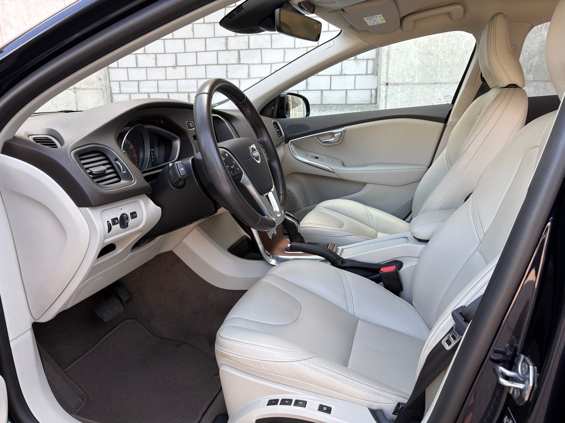 VOLVO 2.0 T5 Summum AWD S/S-image-4