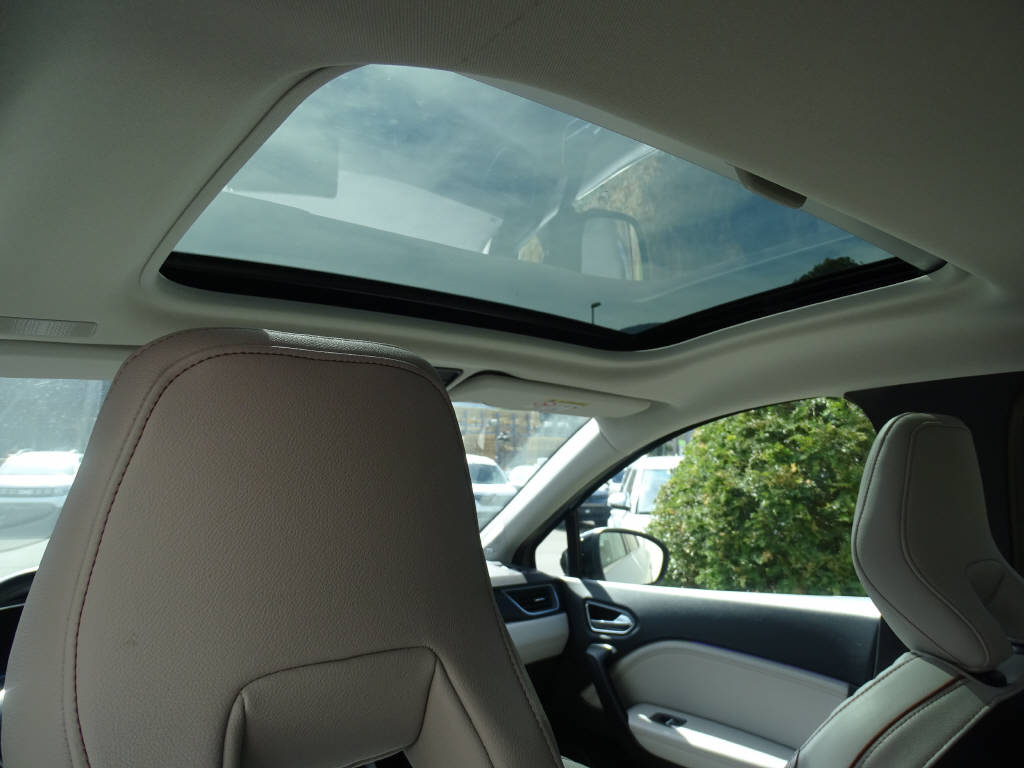 RENAULT Captur 1.6 E-Tech Plug-in Initial Paris-image-6