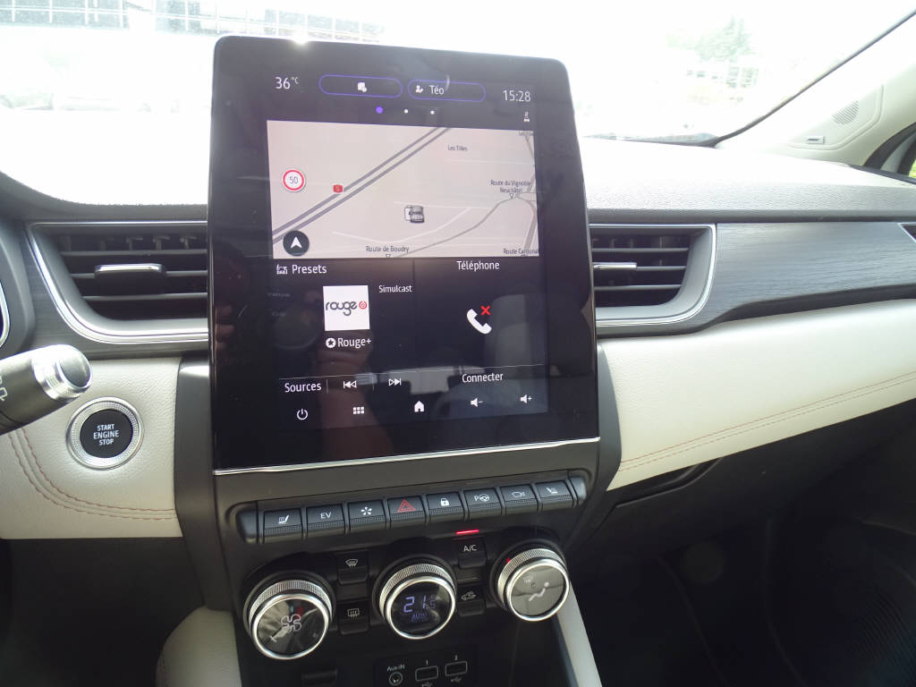RENAULT Captur 1.6 E-Tech Plug-in Initial Paris-image-10