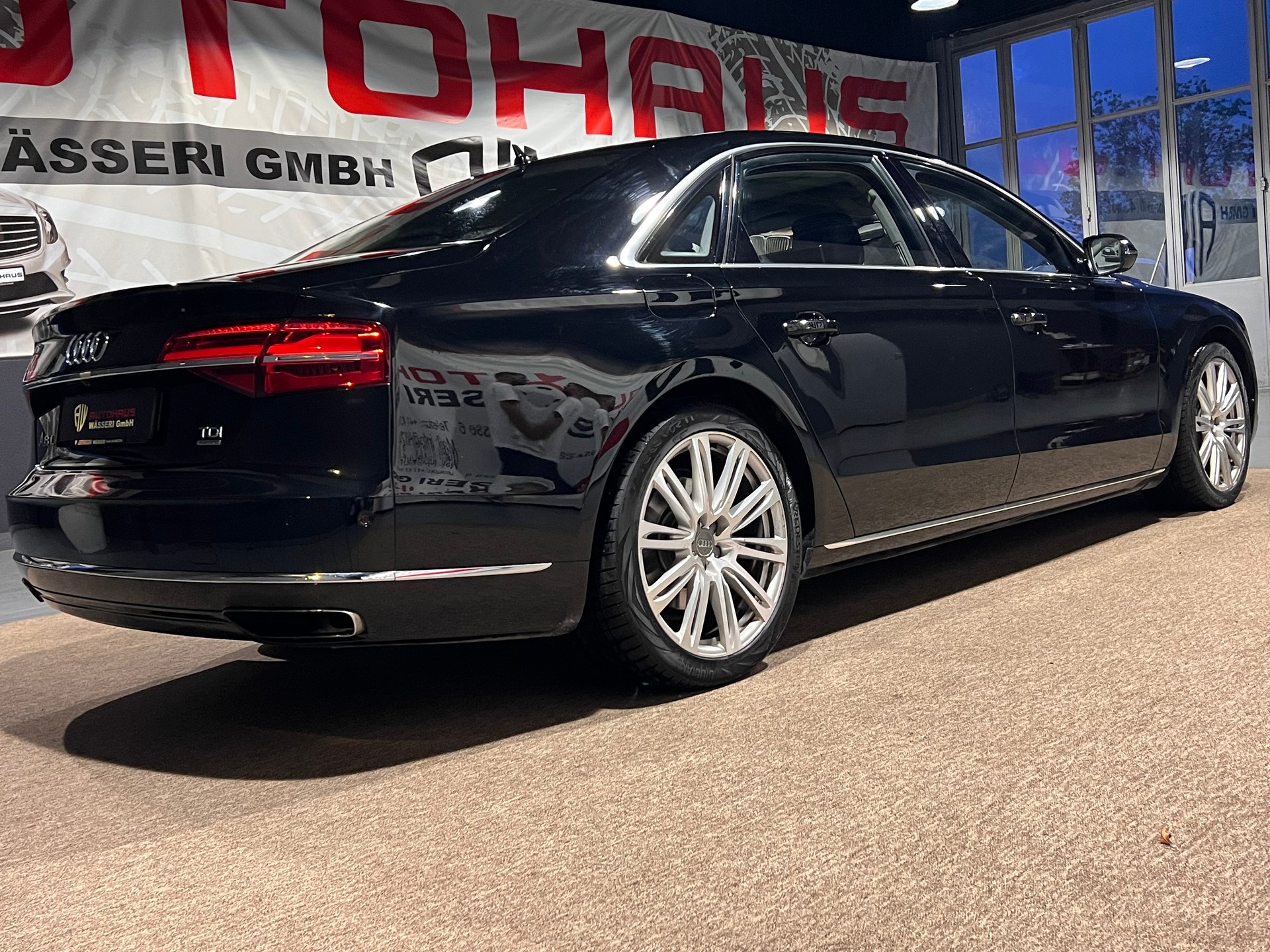 AUDI A8 L 3.0 TDI quattro tiptronic-image-2