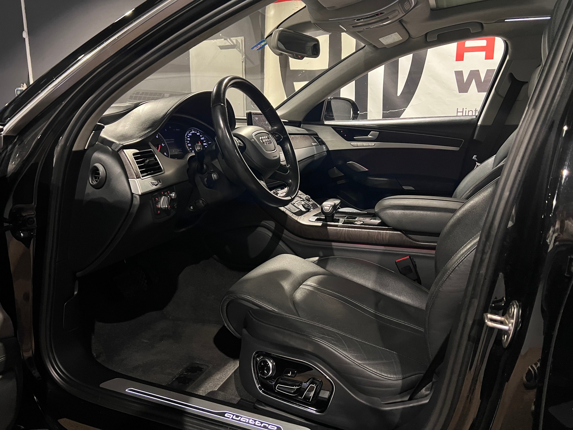 AUDI A8 L 3.0 TDI quattro tiptronic-image-10