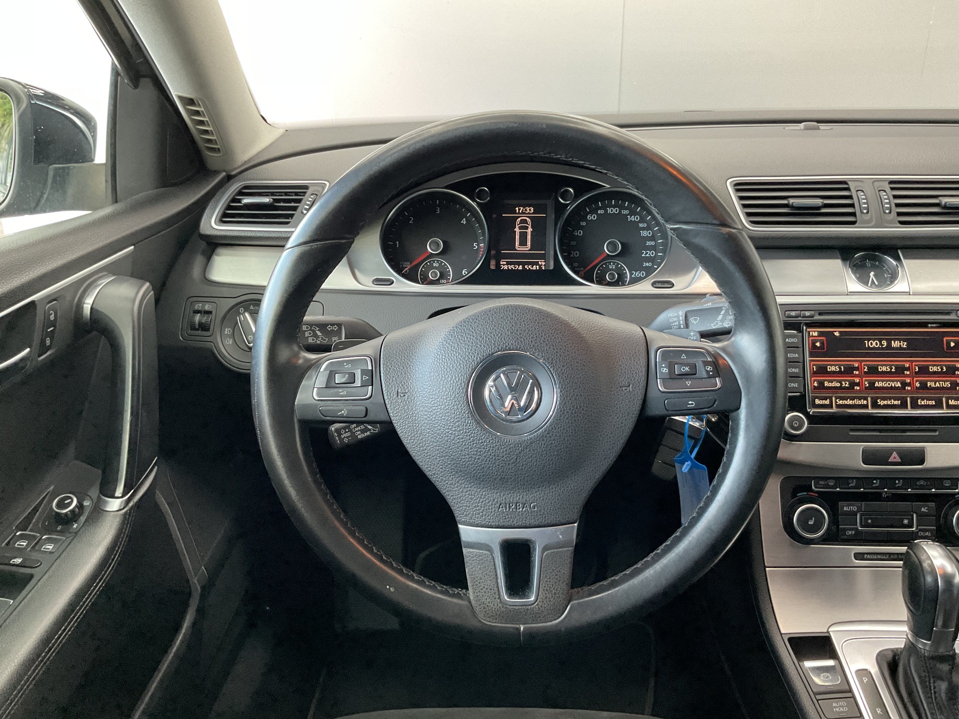 VW Passat Variant 2.0 TDI BMT Highline DSG-image-11