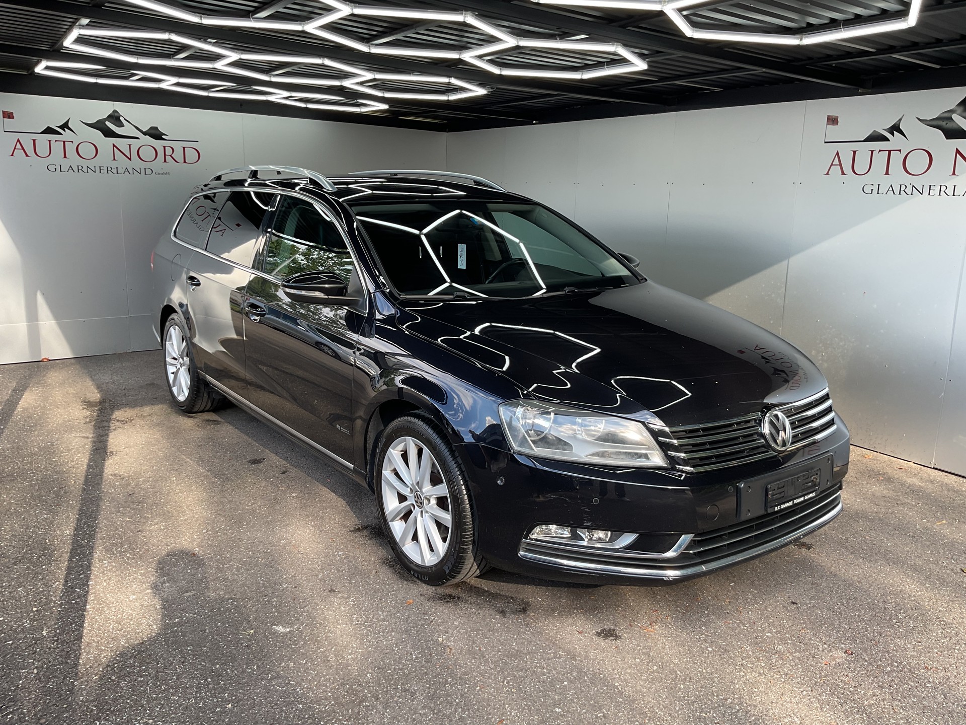 VW Passat Variant 2.0 TDI BMT Highline DSG-image-0