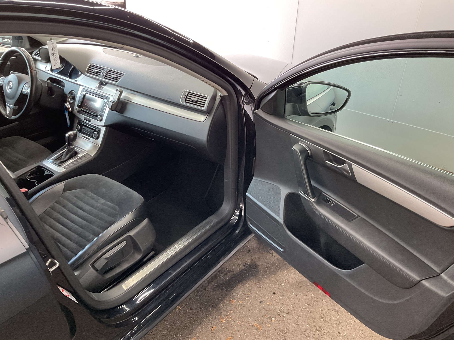 VW Passat Variant 2.0 TDI BMT Highline DSG-image-8