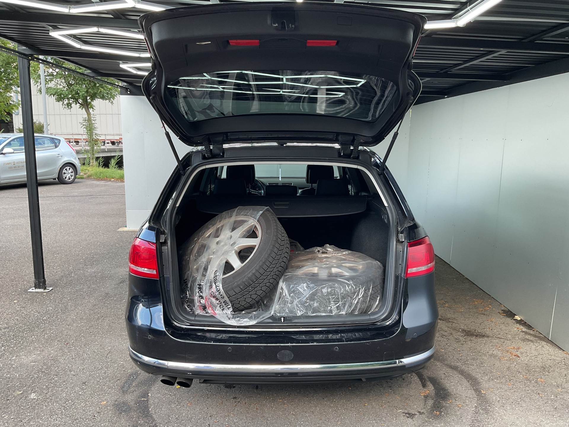VW Passat Variant 2.0 TDI BMT Highline DSG-image-13