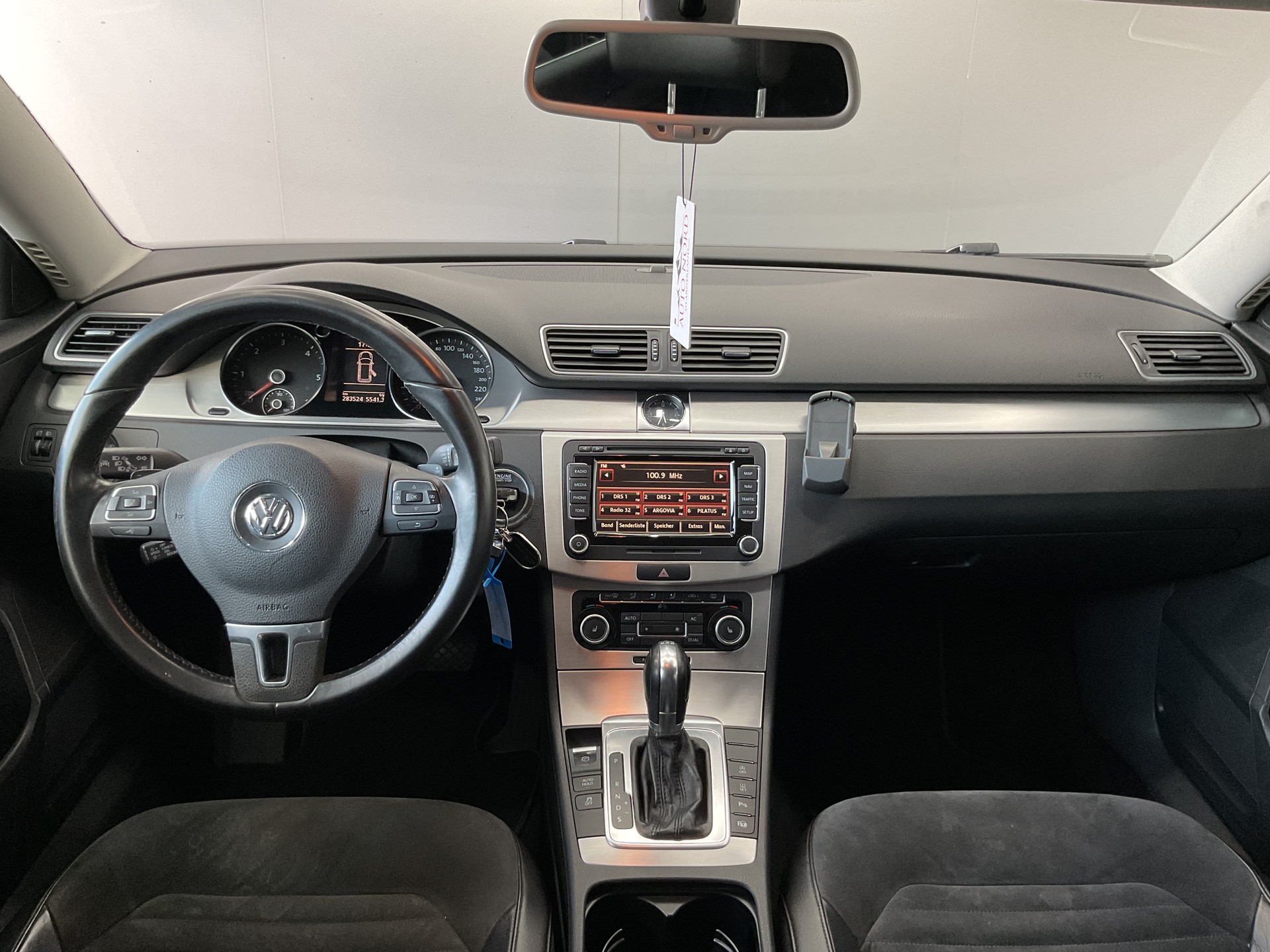 VW Passat Variant 2.0 TDI BMT Highline DSG-image-10