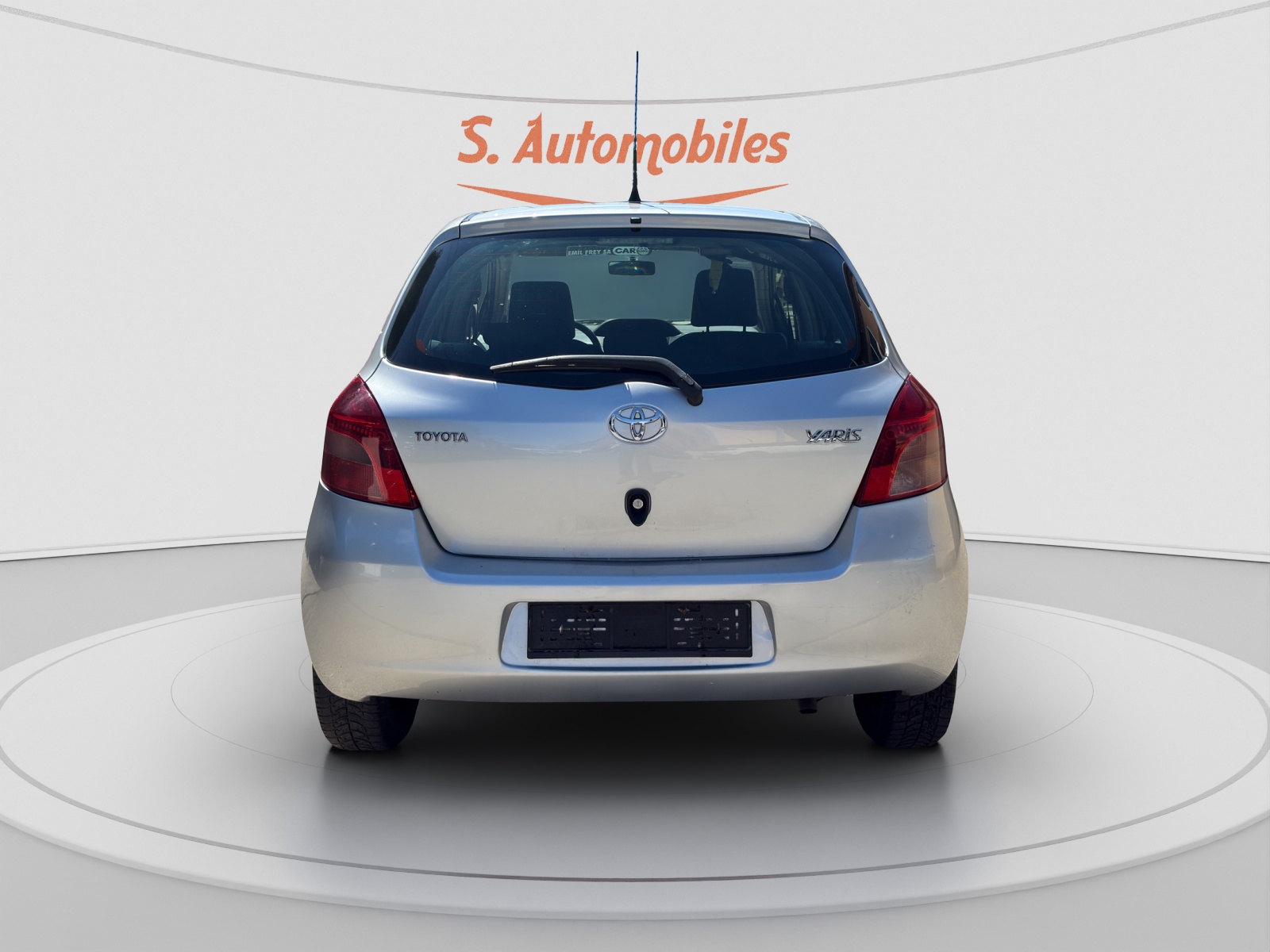 TOYOTA Yaris 1.3 Linea Sol-image-4