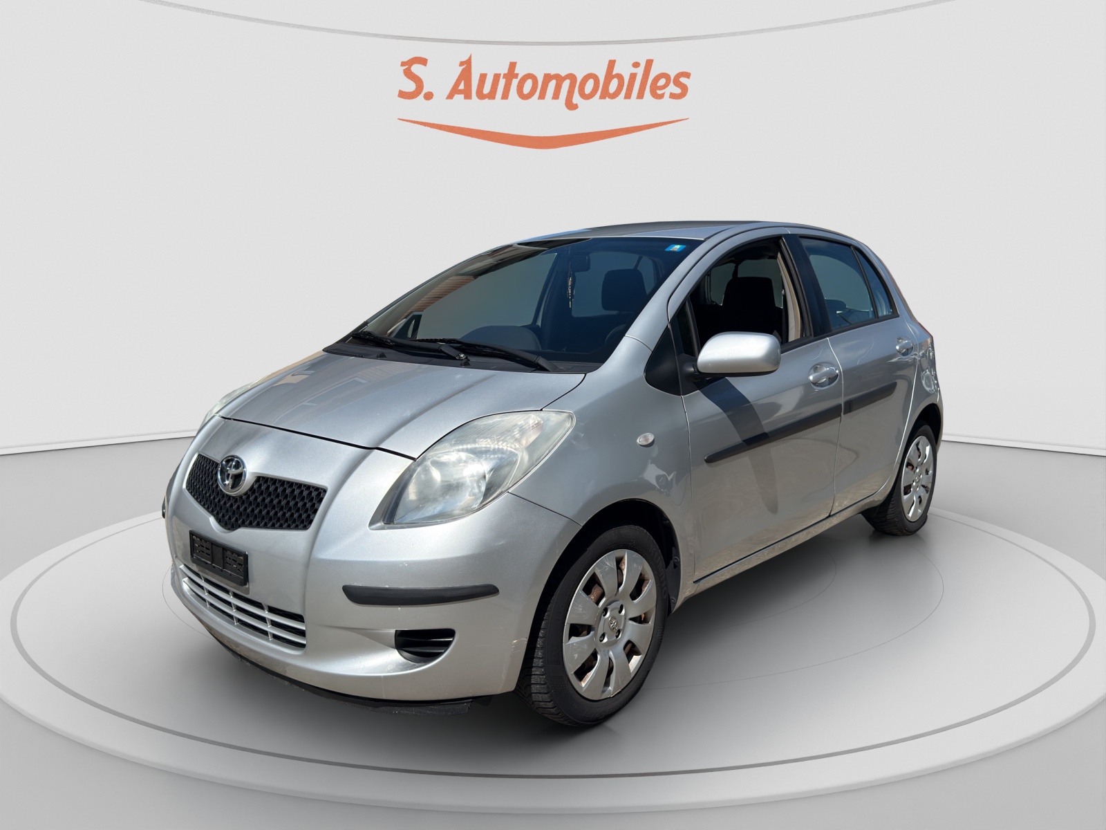 TOYOTA Yaris 1.3 Linea Sol-image-0