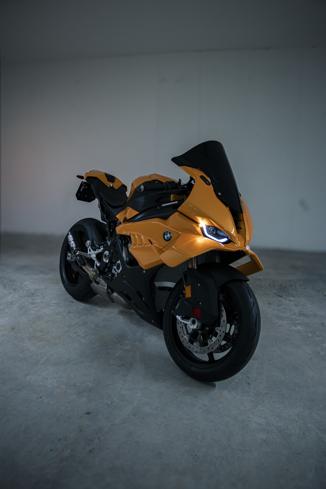 BMW S 1000 RR-showroom-element-1