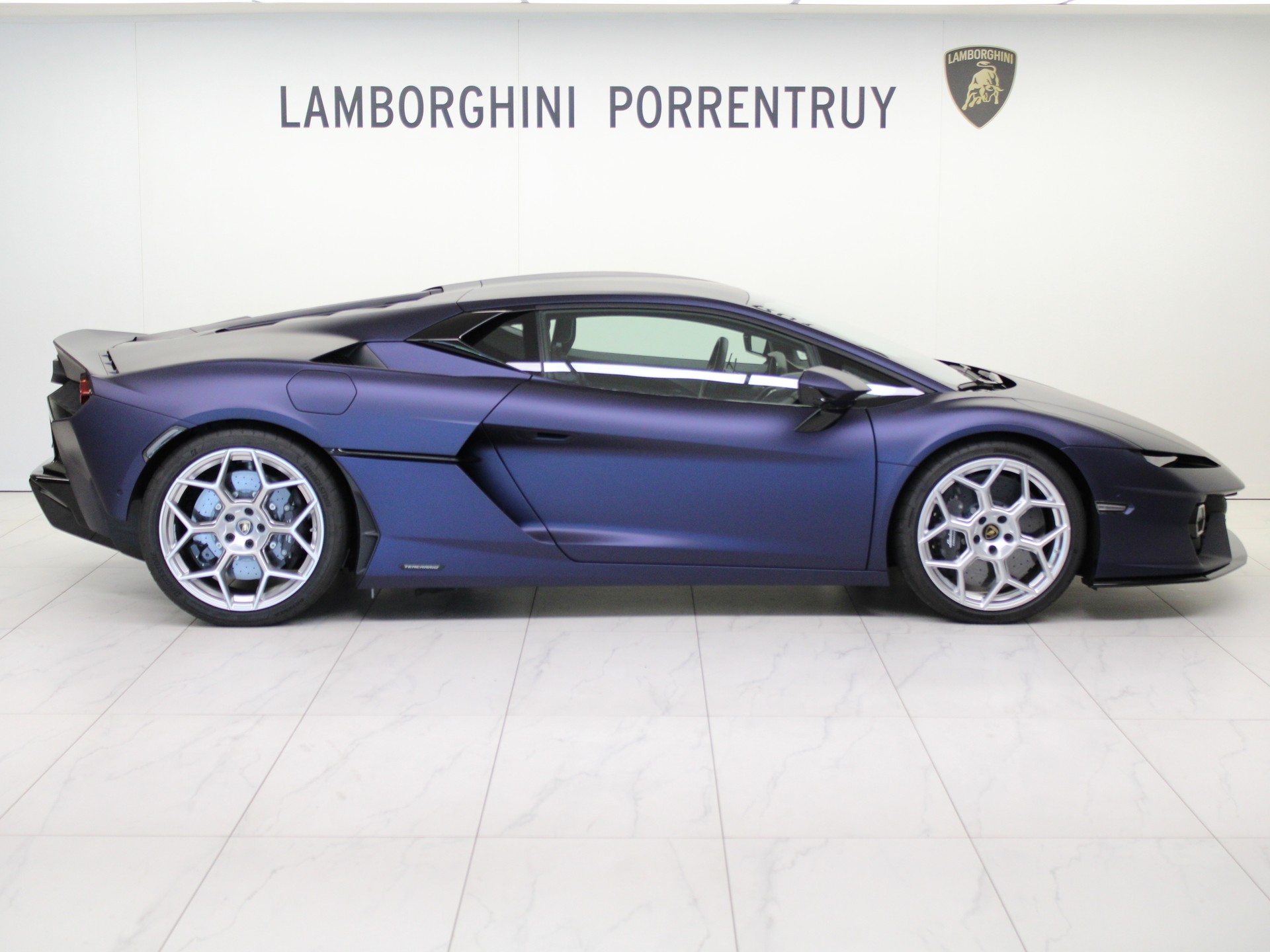 LAMBORGHINI Temerario HPEV-image-1