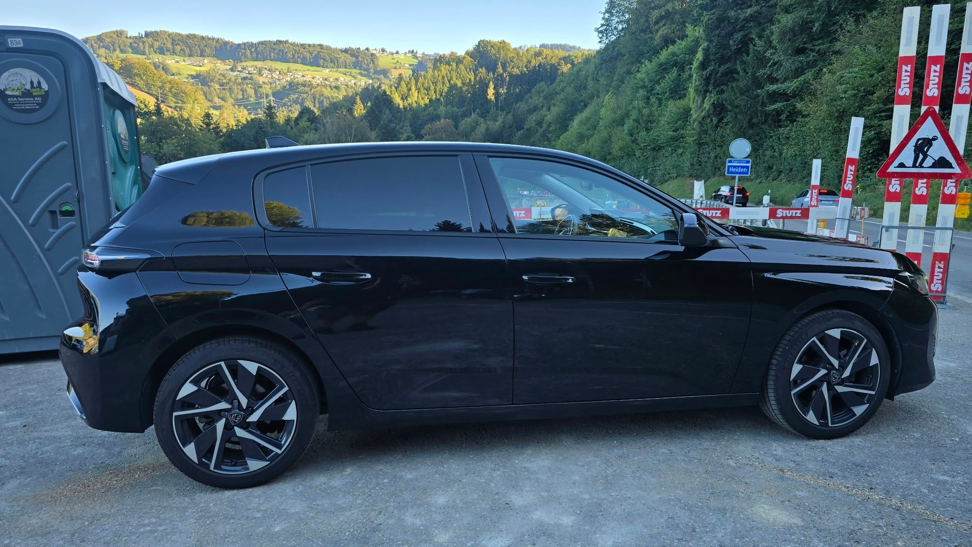 PEUGEOT 308 1.2 Pure Tech Allure Pack EAT8-image-5