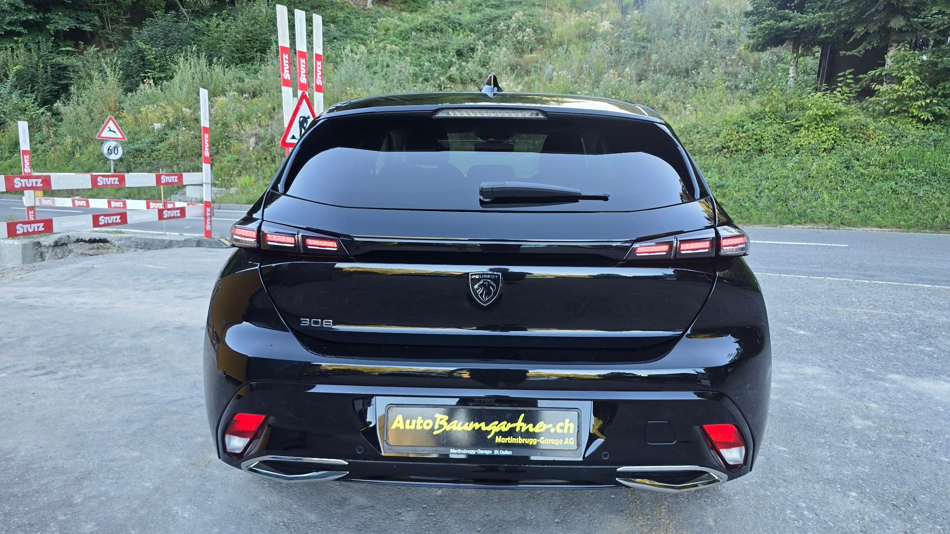 PEUGEOT 308 1.2 Pure Tech Allure Pack EAT8-image-3