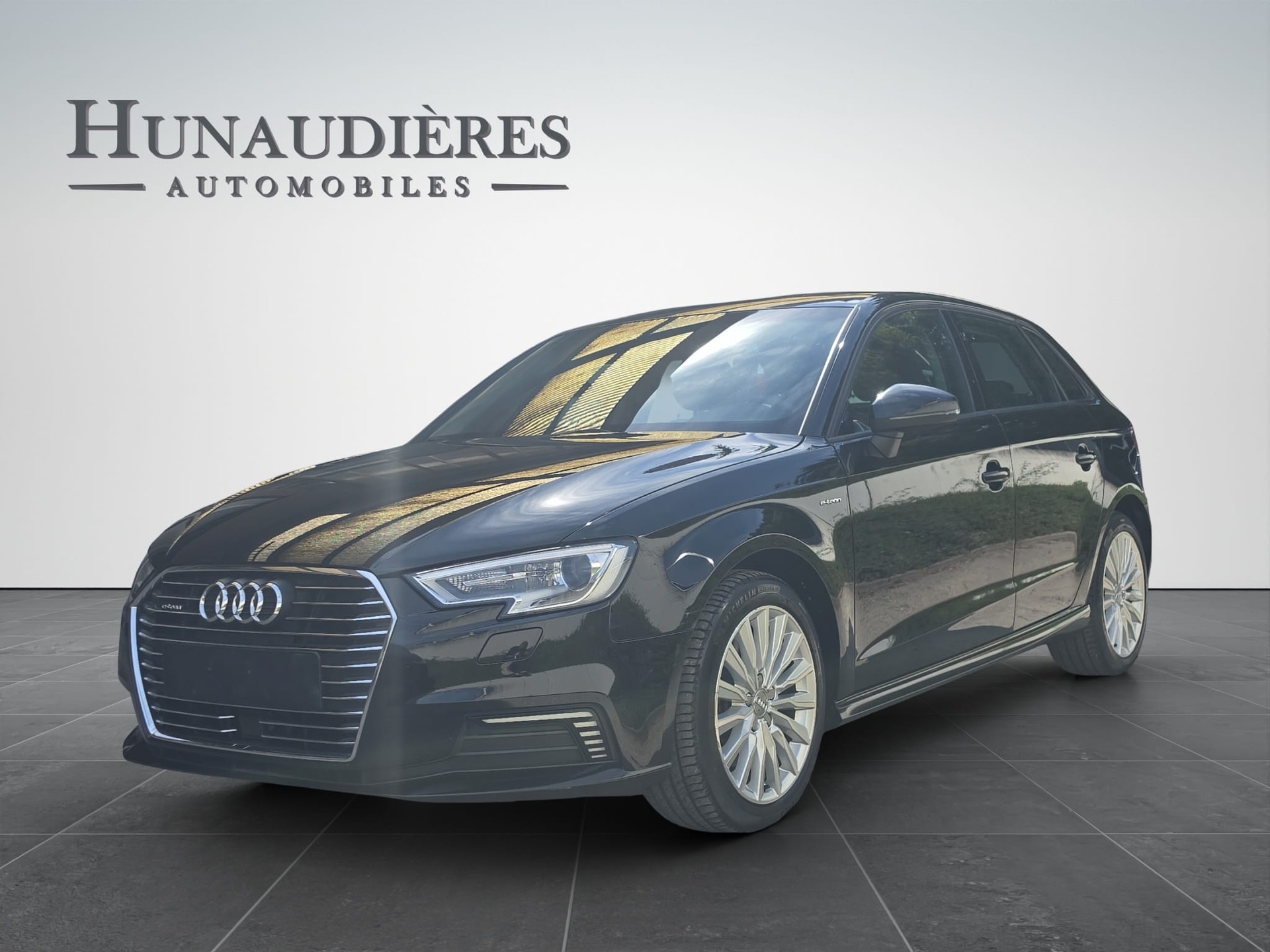 AUDI A3 Sportback 1.4 e-tron S-tronic-image-0
