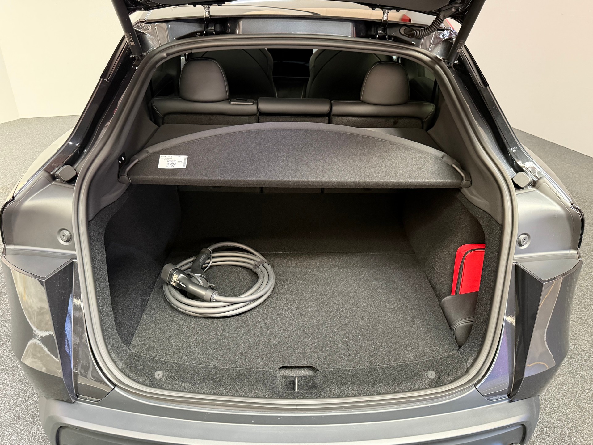 TESLA Model Y Performance AHK-image-11