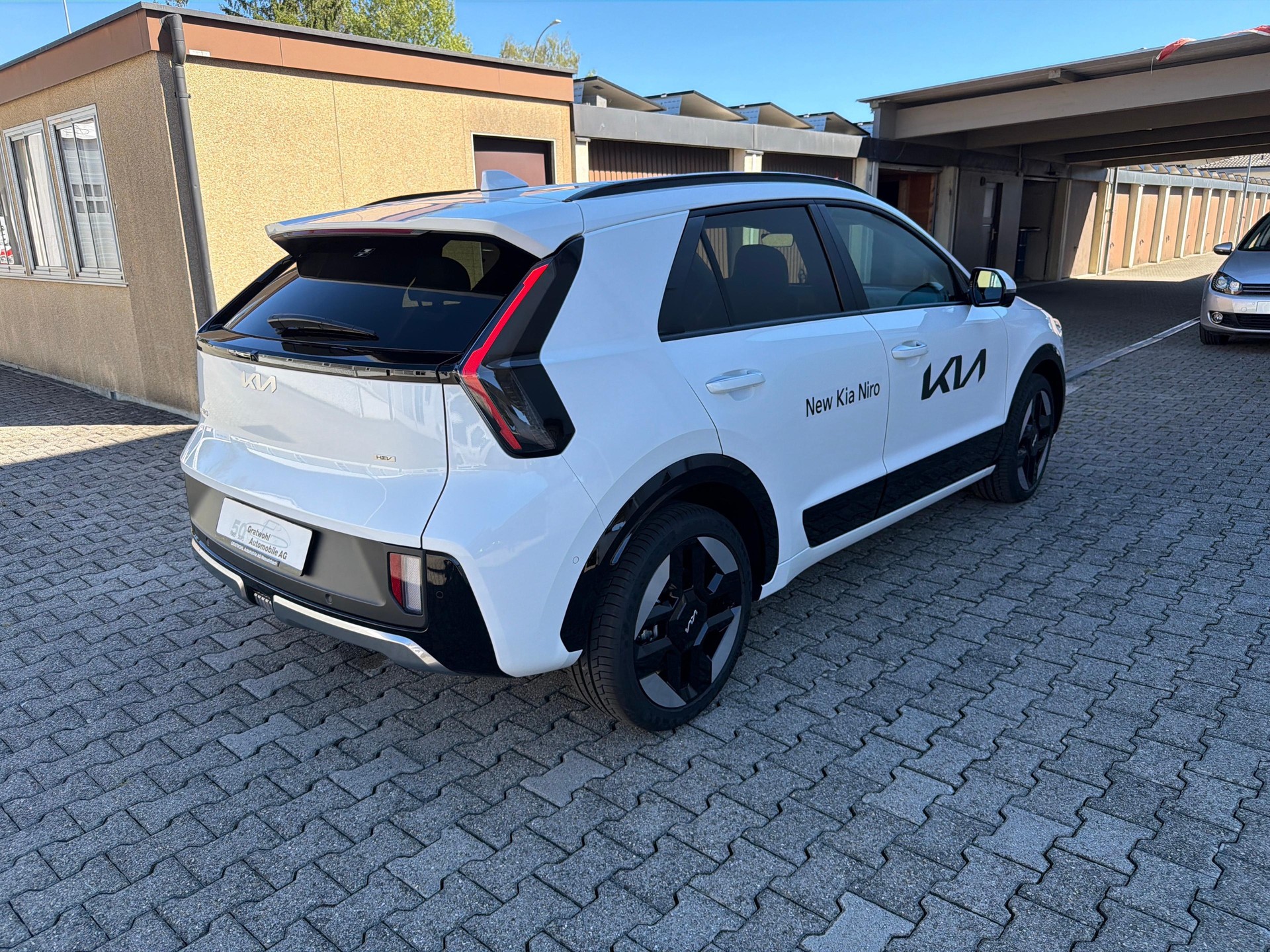 KIA Niro 1.6 GDi Hybrid Style-image-4