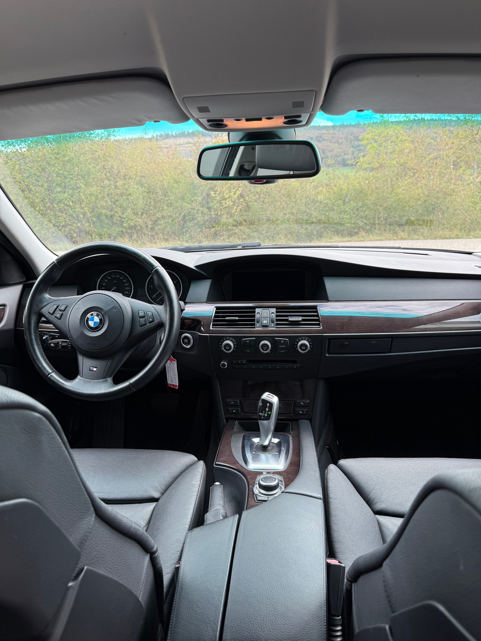 BMW 530xd Touring-image-11