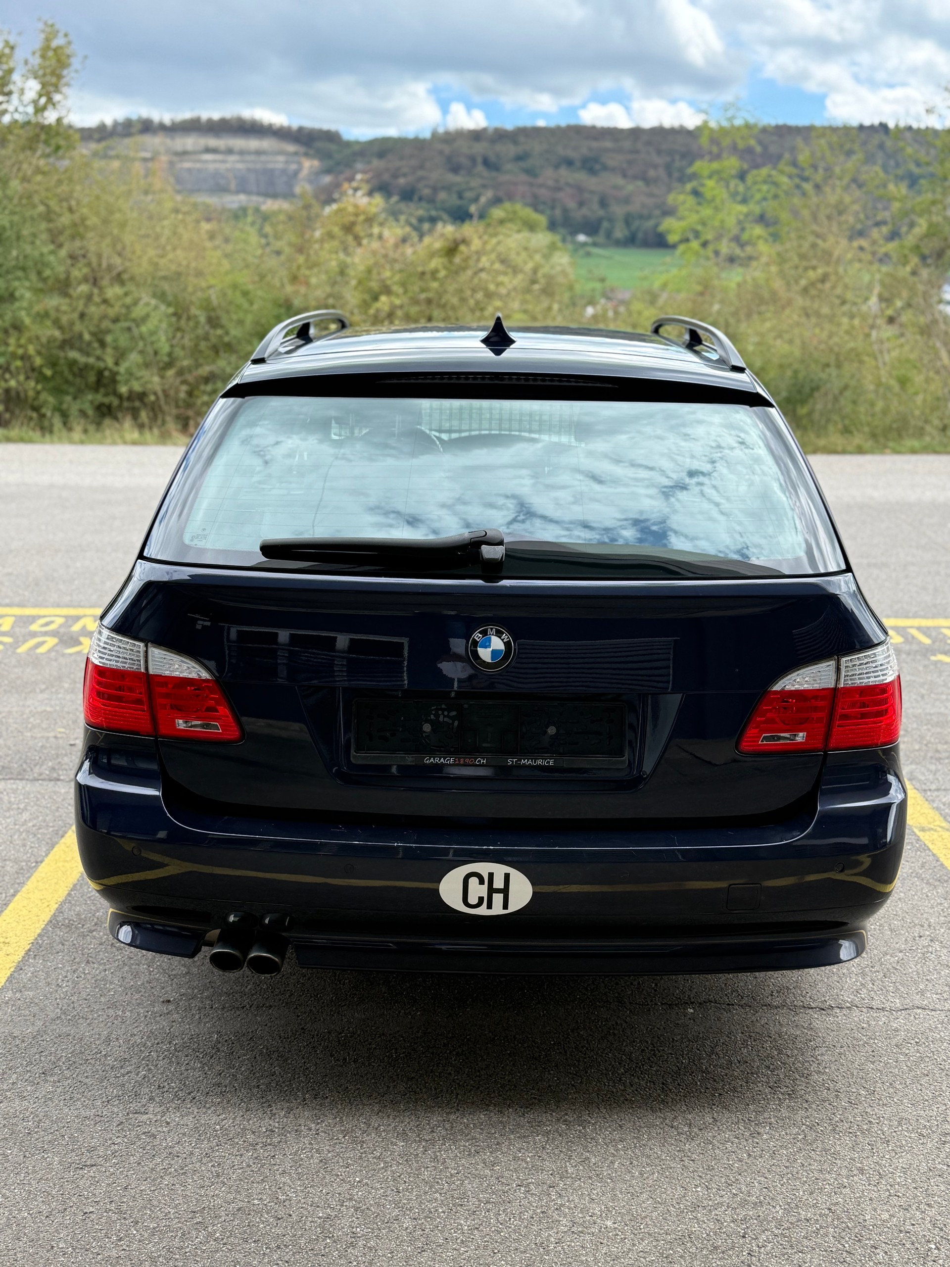 BMW 530xd Touring-image-6