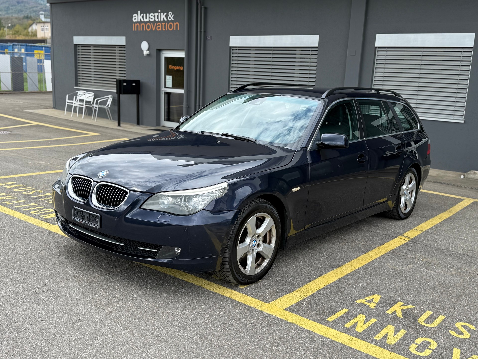 BMW 530xd Touring-image-0