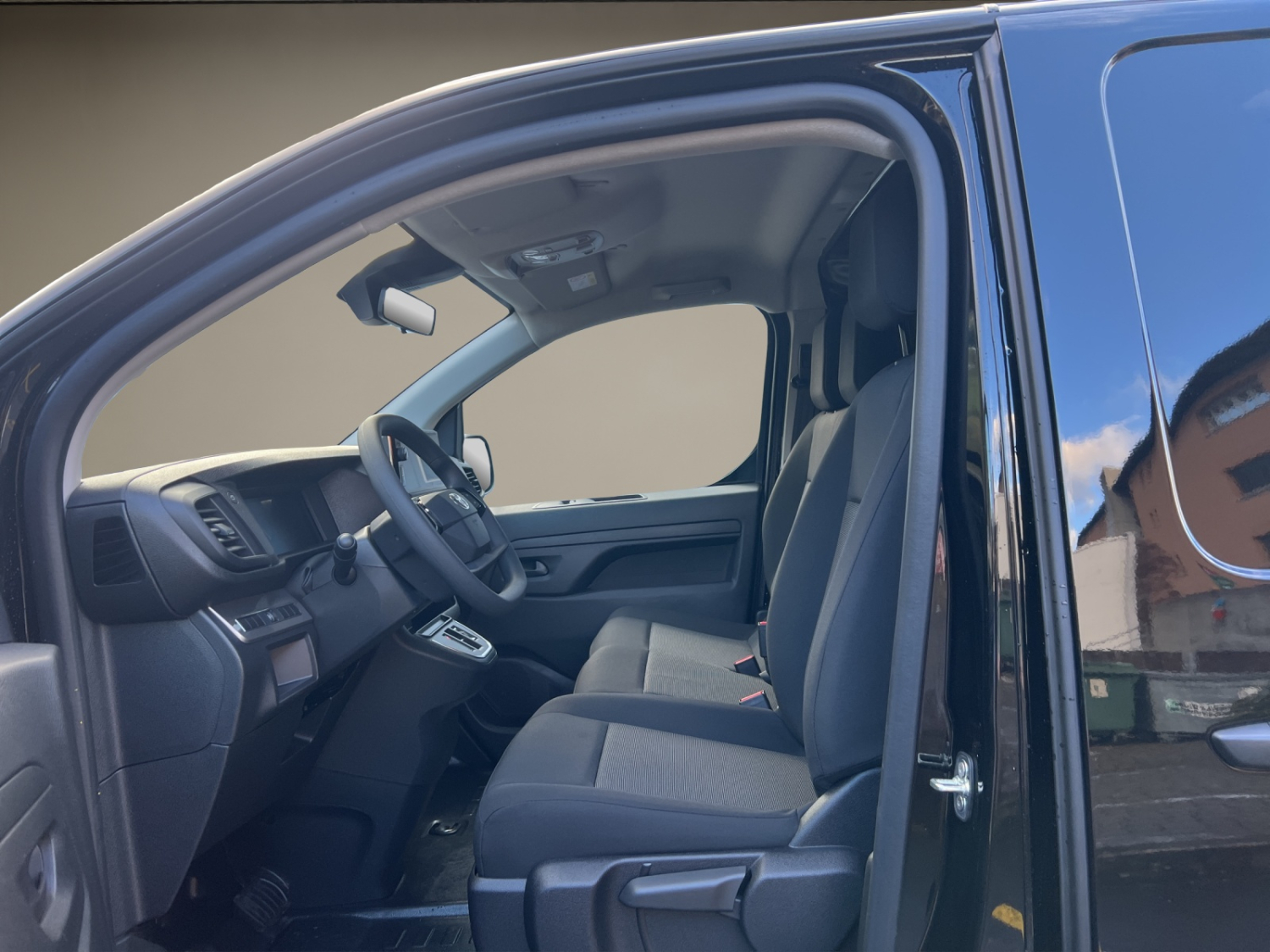 TOYOTA PROACE Van L1 2.2 D Advanced-image-8