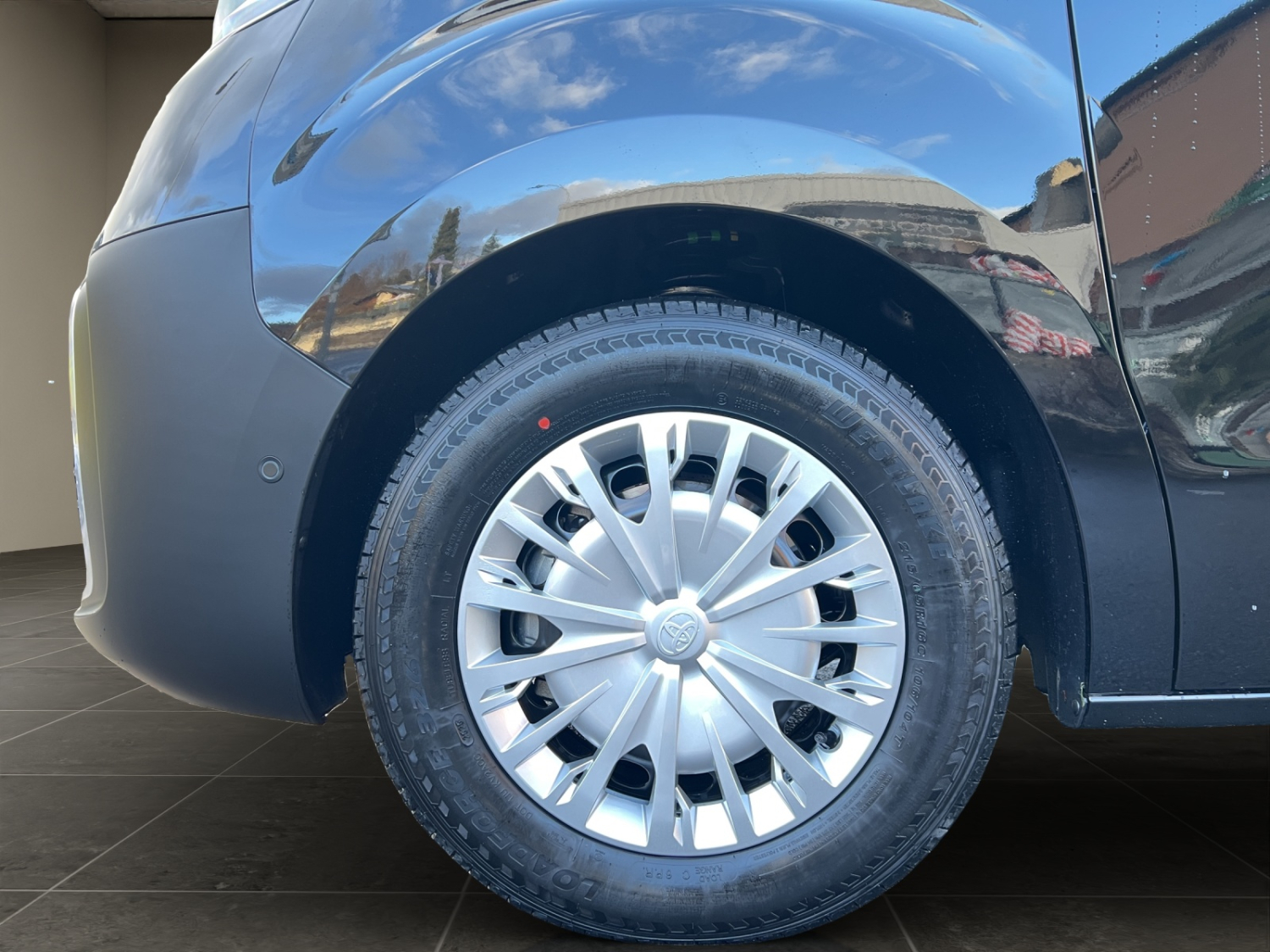 TOYOTA PROACE Van L1 2.2 D Advanced-image-17
