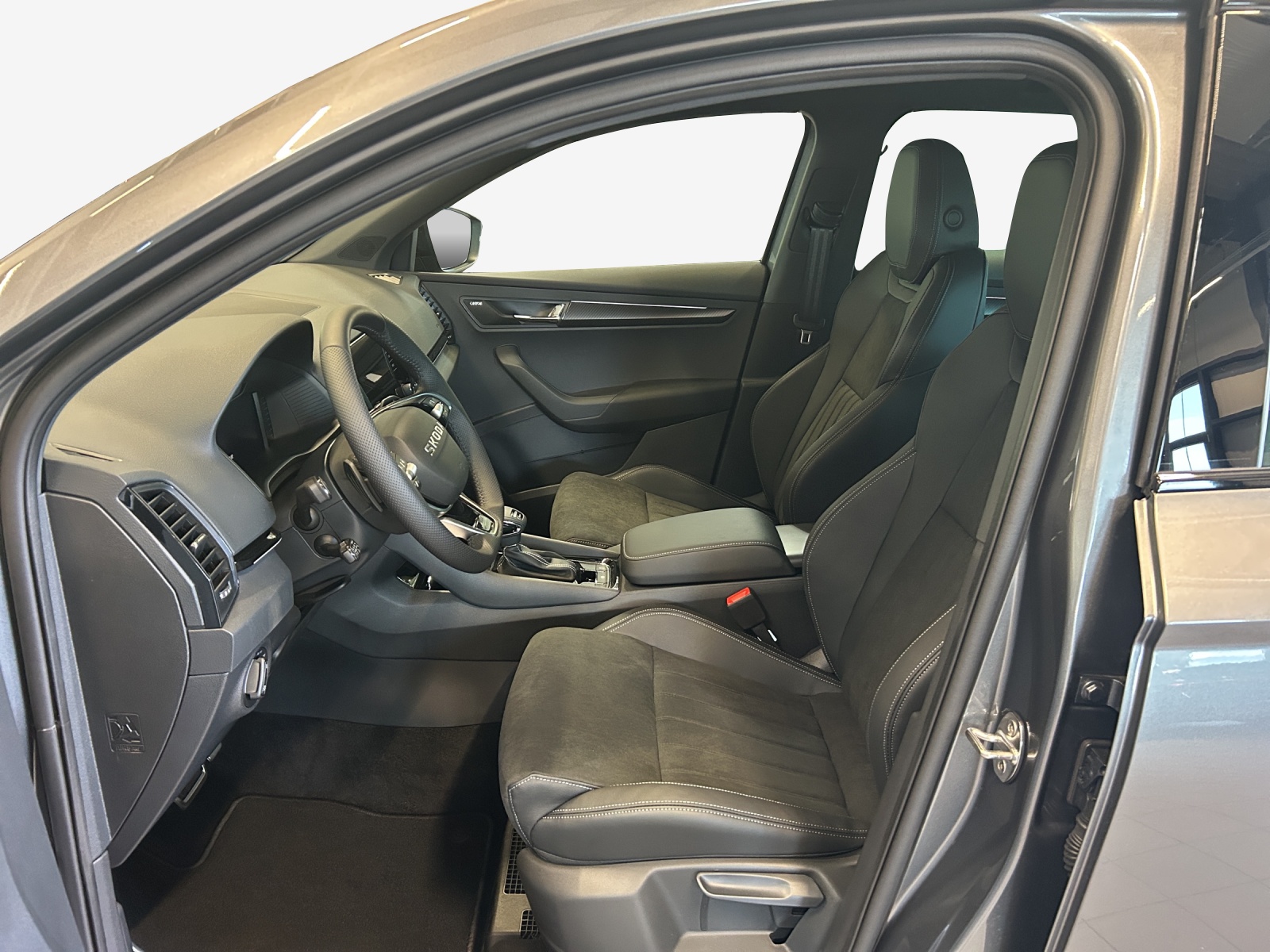 SKODA Karoq 2.0 TSI SportLine 4x4 DSG-image-7